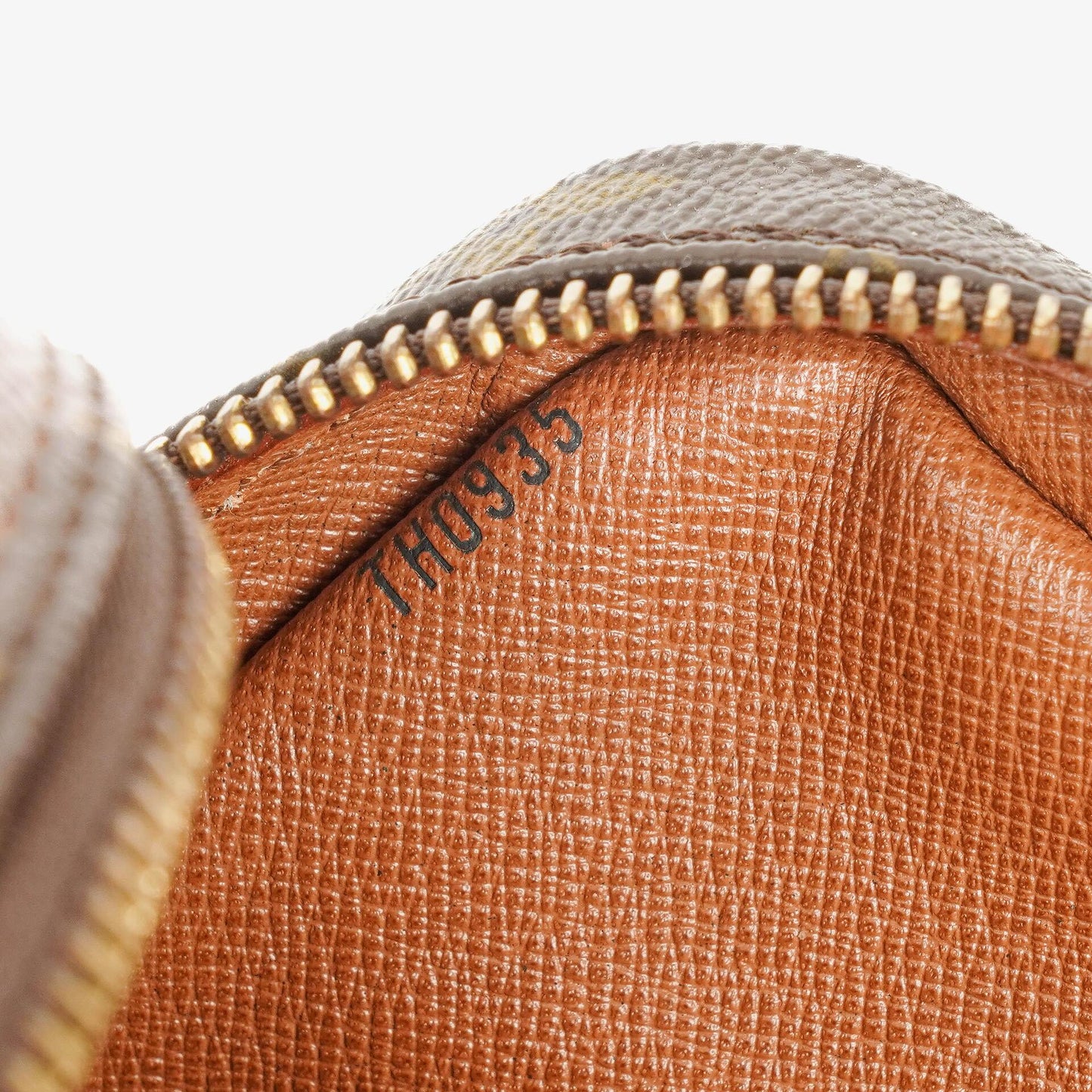 Louis Vuitton Marly Dragonne Pouch aus Monogram Canvas