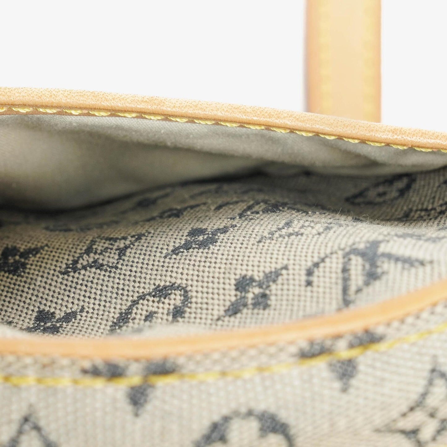 Louis Vuitton Mini Jeanne PM Schultertasche aus blauem Monogram Mini Lin