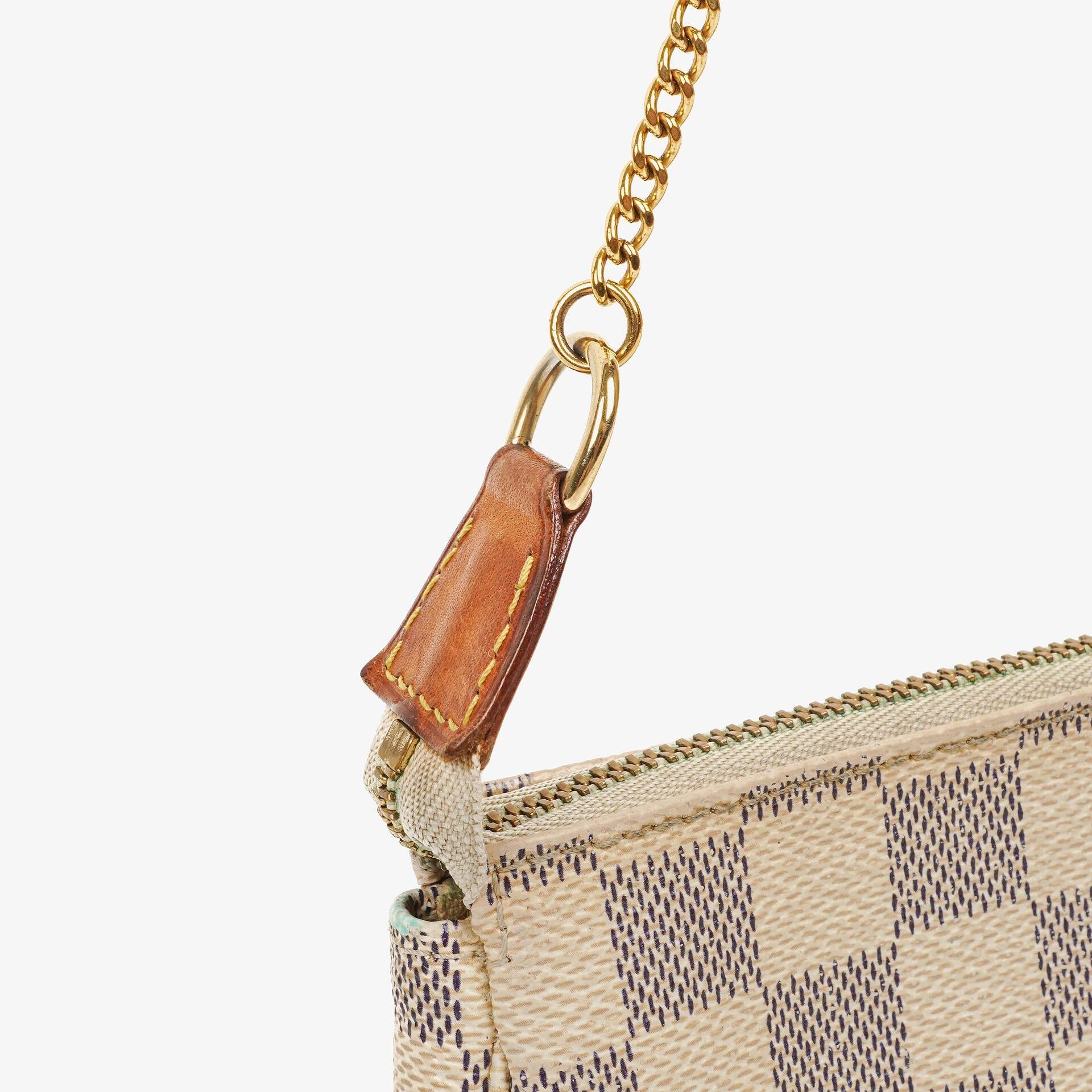 Louis Vuitton Mini Pochette aus Damier Azur Canvas
