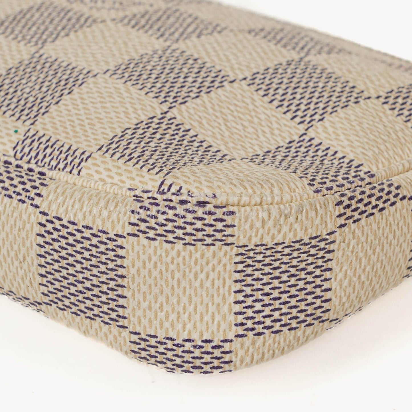 Louis Vuitton Mini Pochette aus Damier Azur Canvas