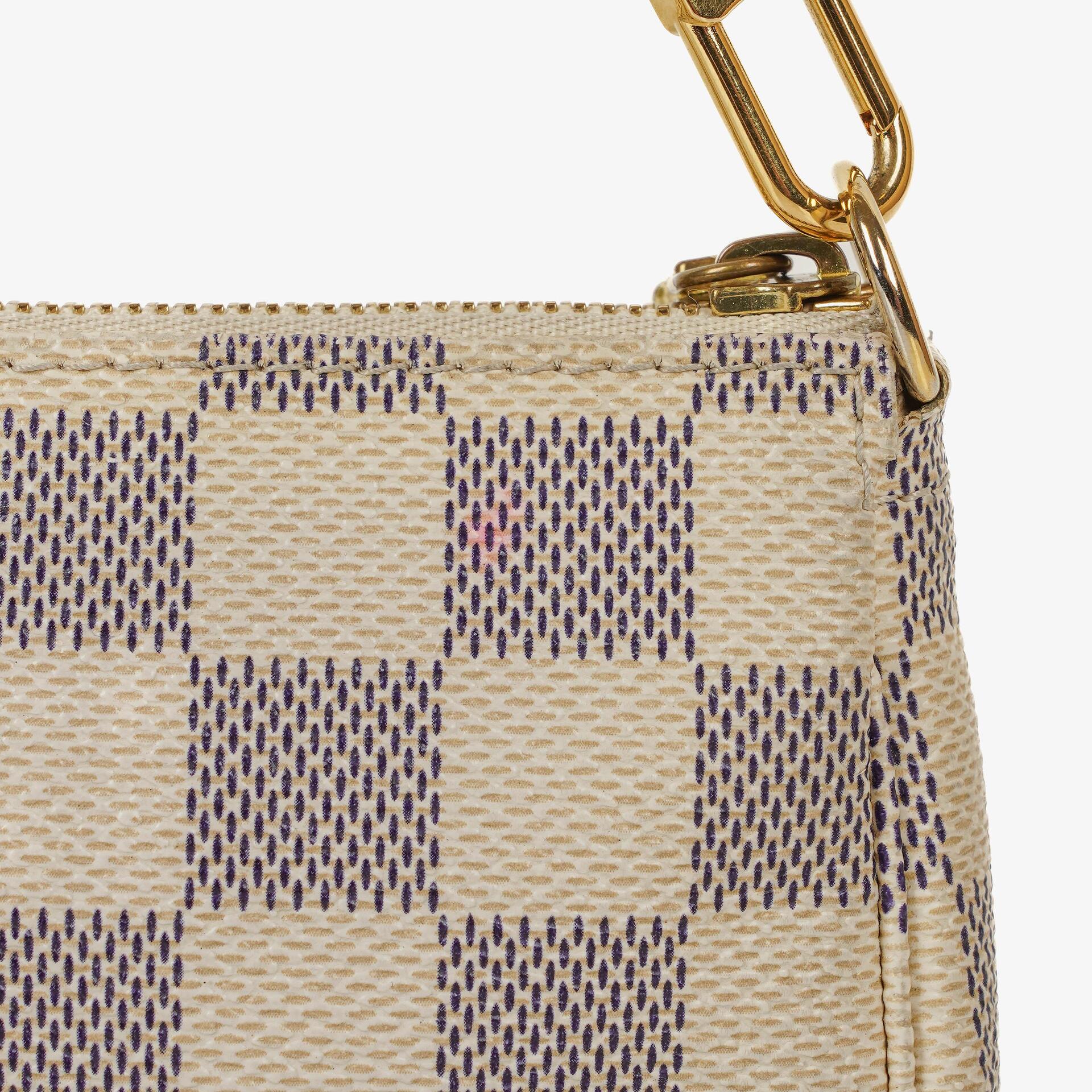 Louis Vuitton Mini Pochette aus Damier Azur Canvas