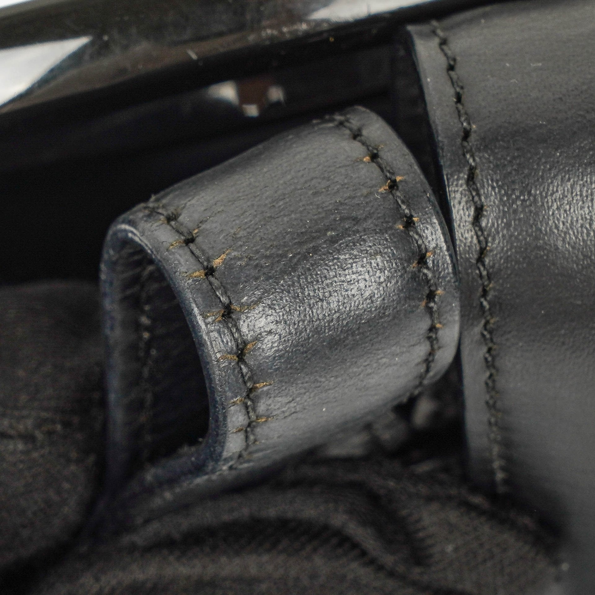 Louis Vuitton Minuit Tasche aus schwarzem Epi Leder
