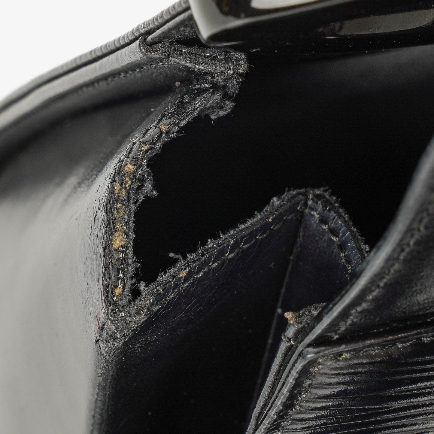 Louis Vuitton Minuit Tasche aus schwarzem Epi Leder