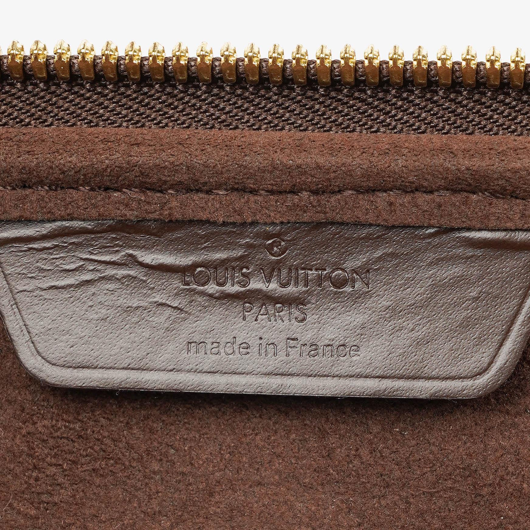 Louis Vuitton 13" Laptop Sleeve aus Monogramm Canvas