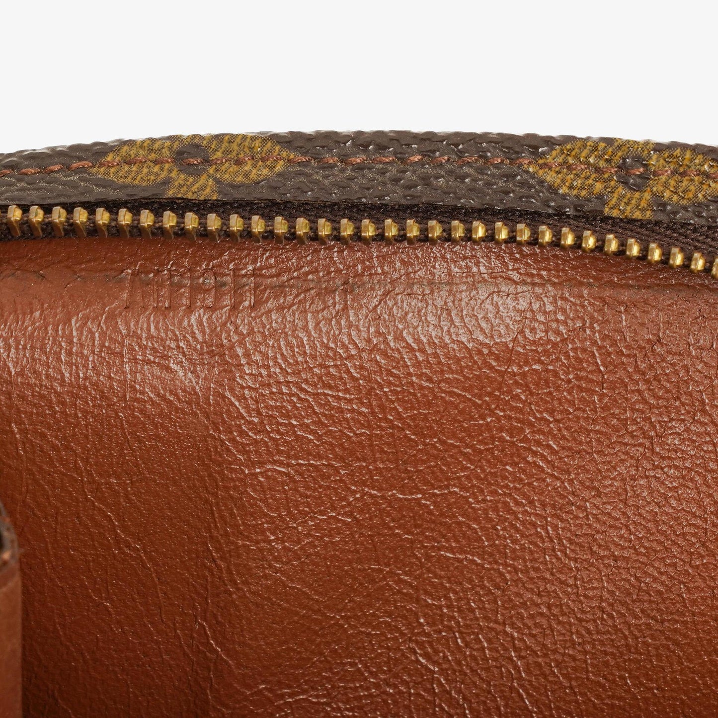 Louis Vuitton Monogram Canvas 26 Kulturtasche
