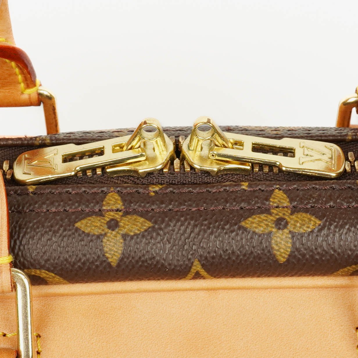 Louis Vuitton Evasion Reisetasche aus Monogram Canvas