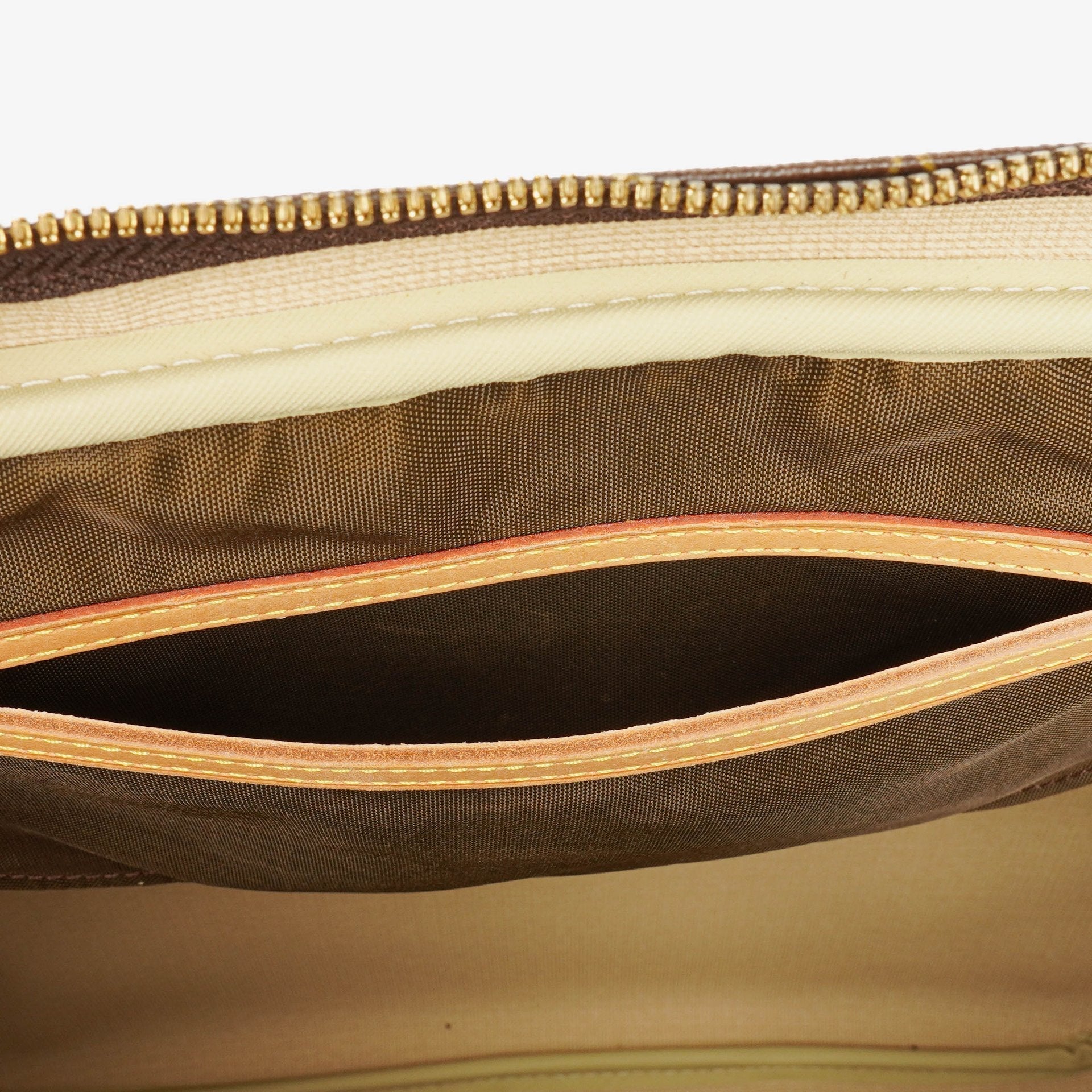 Louis Vuitton Evasion Reisetasche aus Monogram Canvas