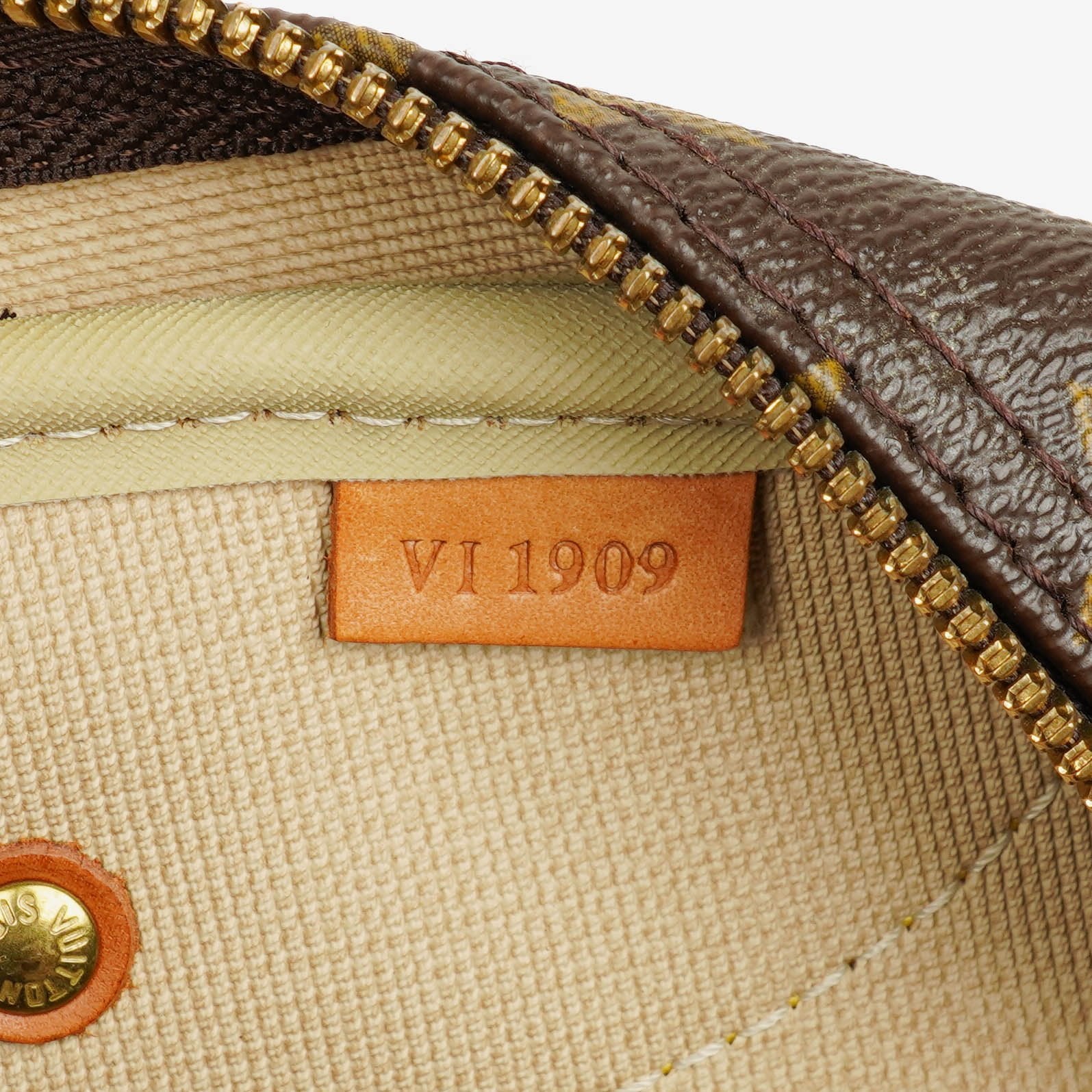 Louis Vuitton Evasion Reisetasche aus Monogram Canvas