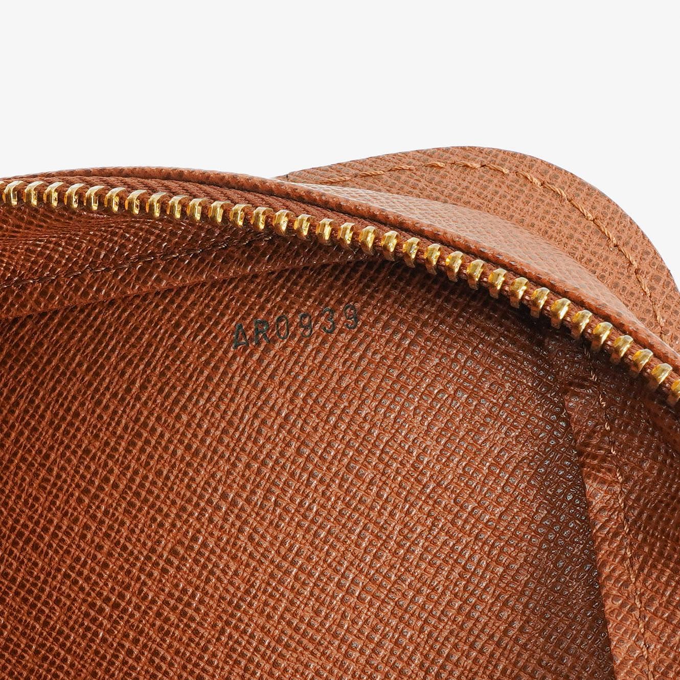 Louis Vuitton Orsay Clutch aus Monogram Canvas