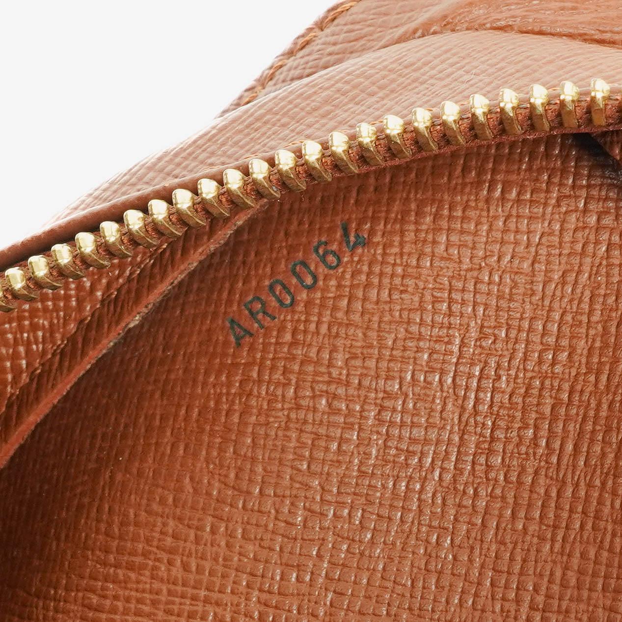 Louis Vuitton Monogram Canvas Orsay Clutch Tasche