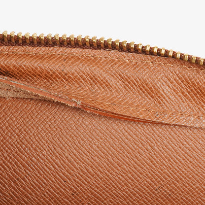 Louis Vuitton Orsay Clutch aus Monogram Canvas