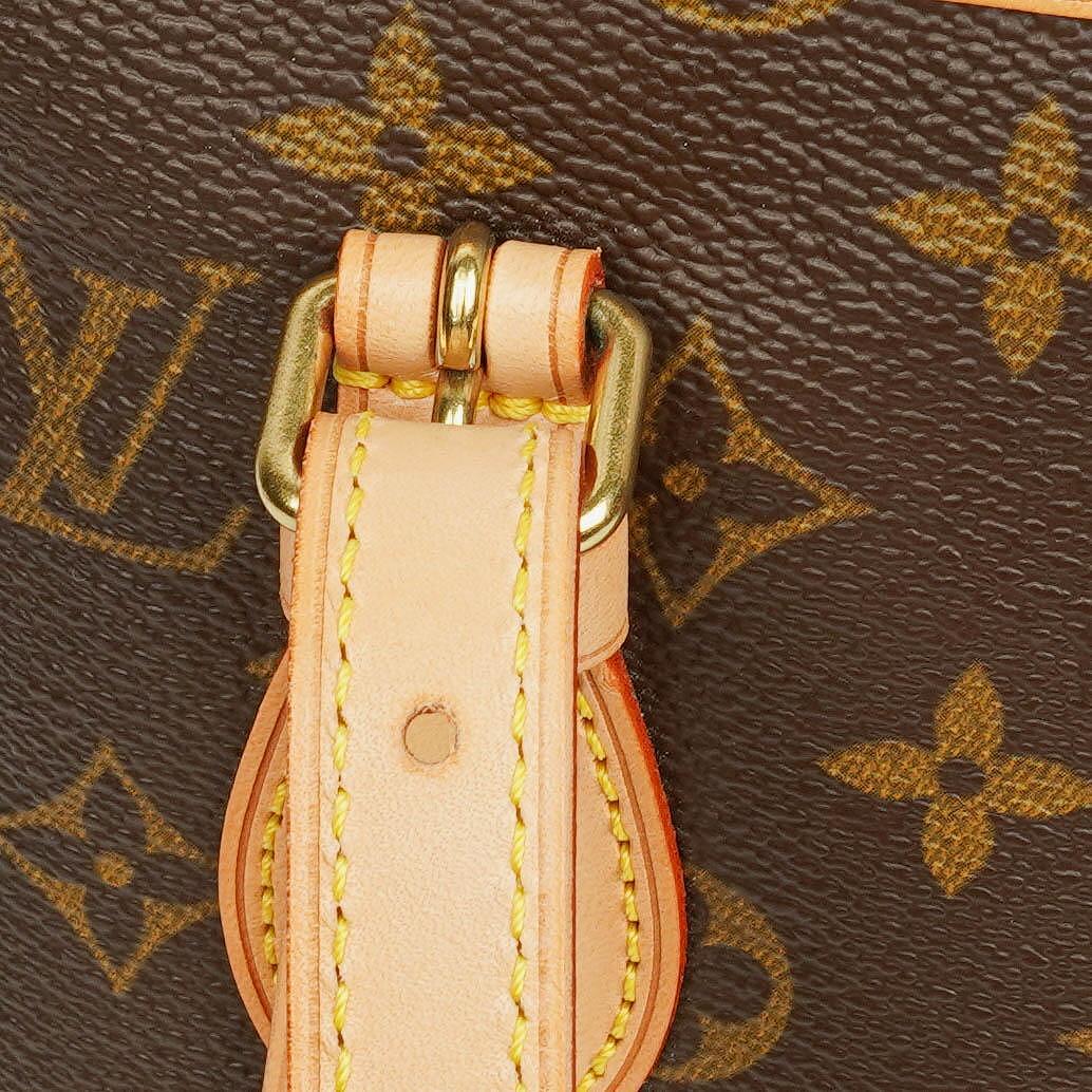 Louis Vuitton Petit Bucket Bag aus Monogram Canvas