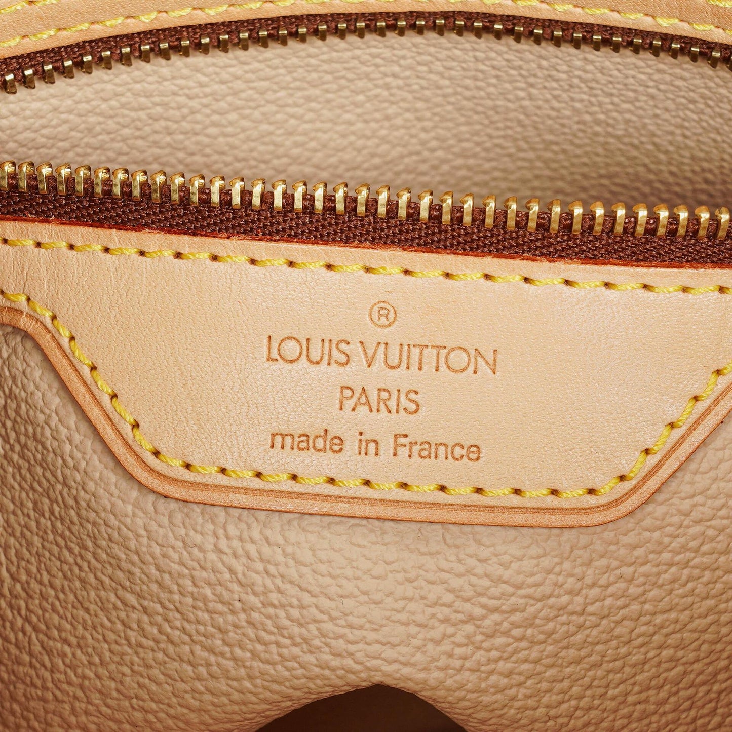 Louis Vuitton Petit Bucket Bag aus Monogram Canvas