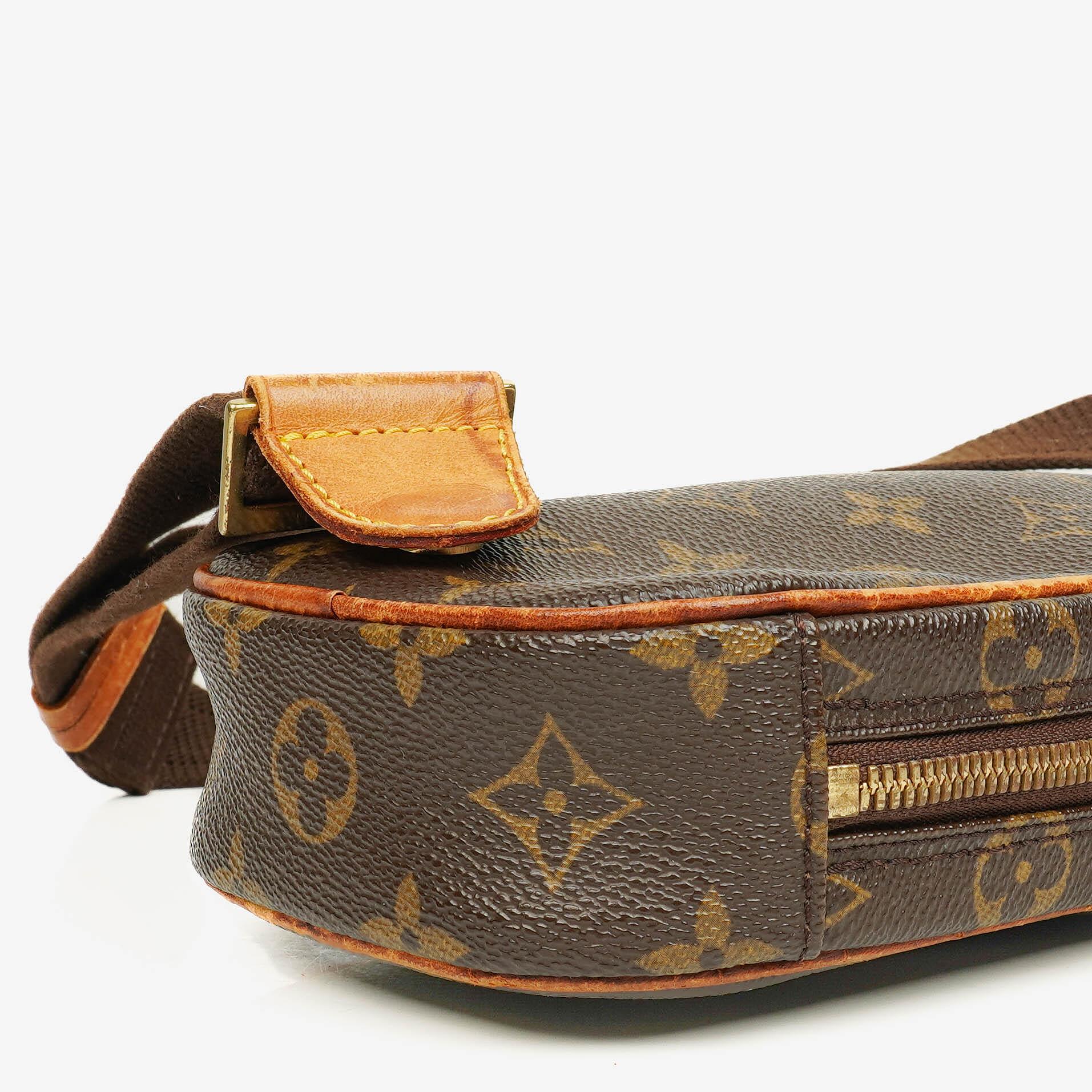 Louis Vuitton Monogram Canvas Pochette Gange Bauchtasche