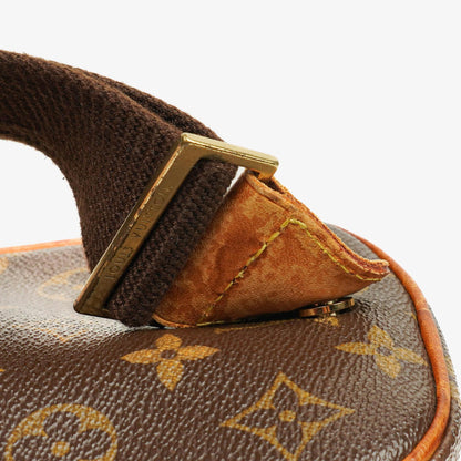 Louis Vuitton Monogram Canvas Pochette Gange Bauchtasche