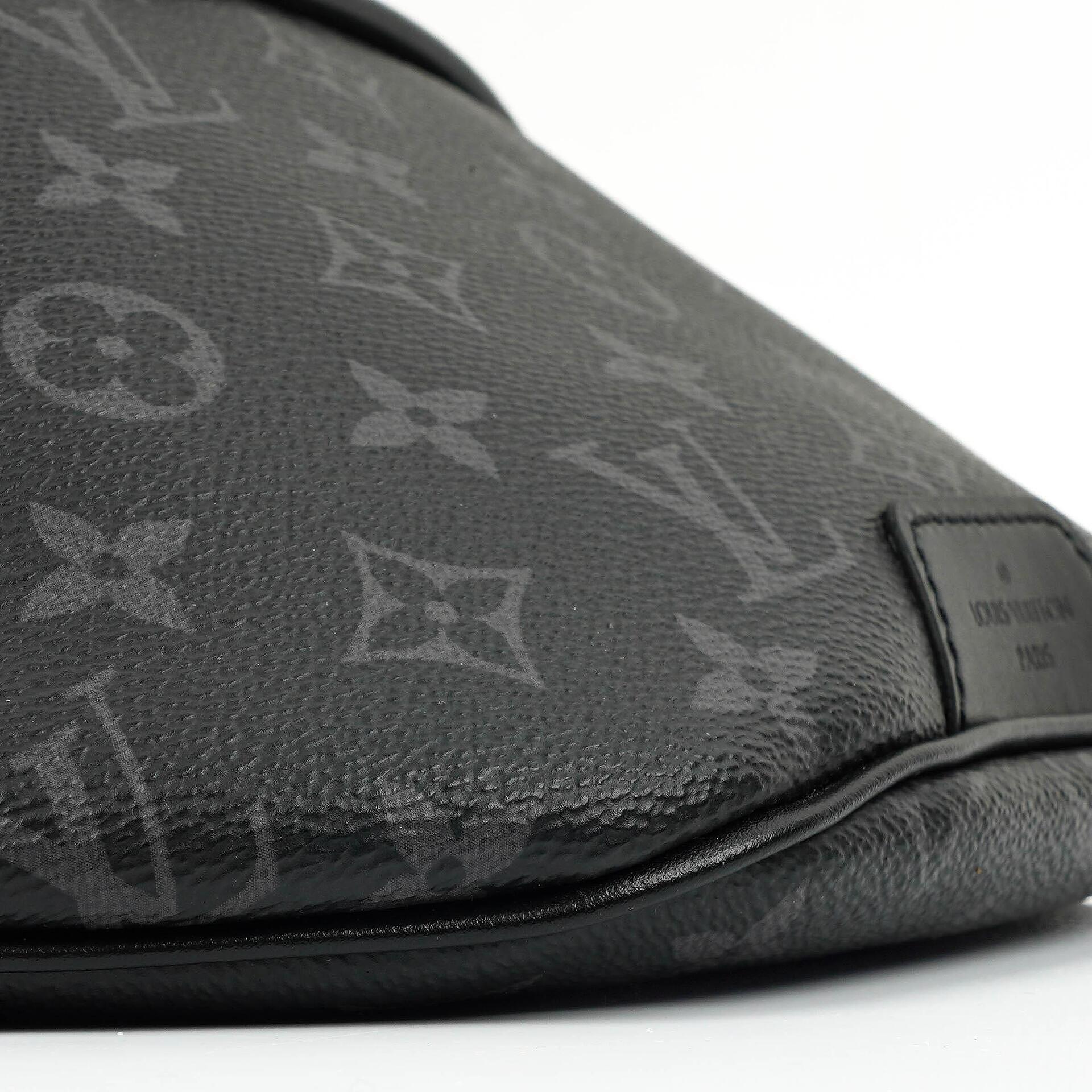 Louis Vuitton Monogram Eclipse Discovery Bumbag PM Gürteltasche Crossbody Tasche