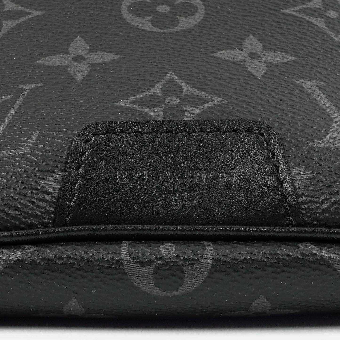 Louis Vuitton Monogram Eclipse Discovery Bumbag PM Gürteltasche Crossbody Tasche