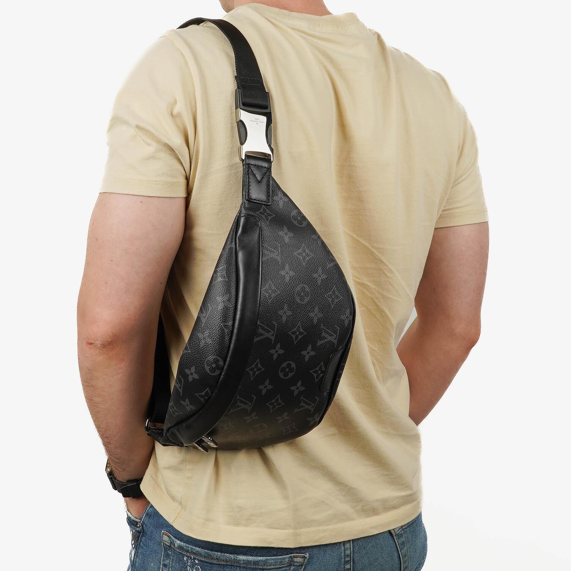 Louis Vuitton Monogram Eclipse Discovery Bumbag PM Gürteltasche Crossbody Tasche