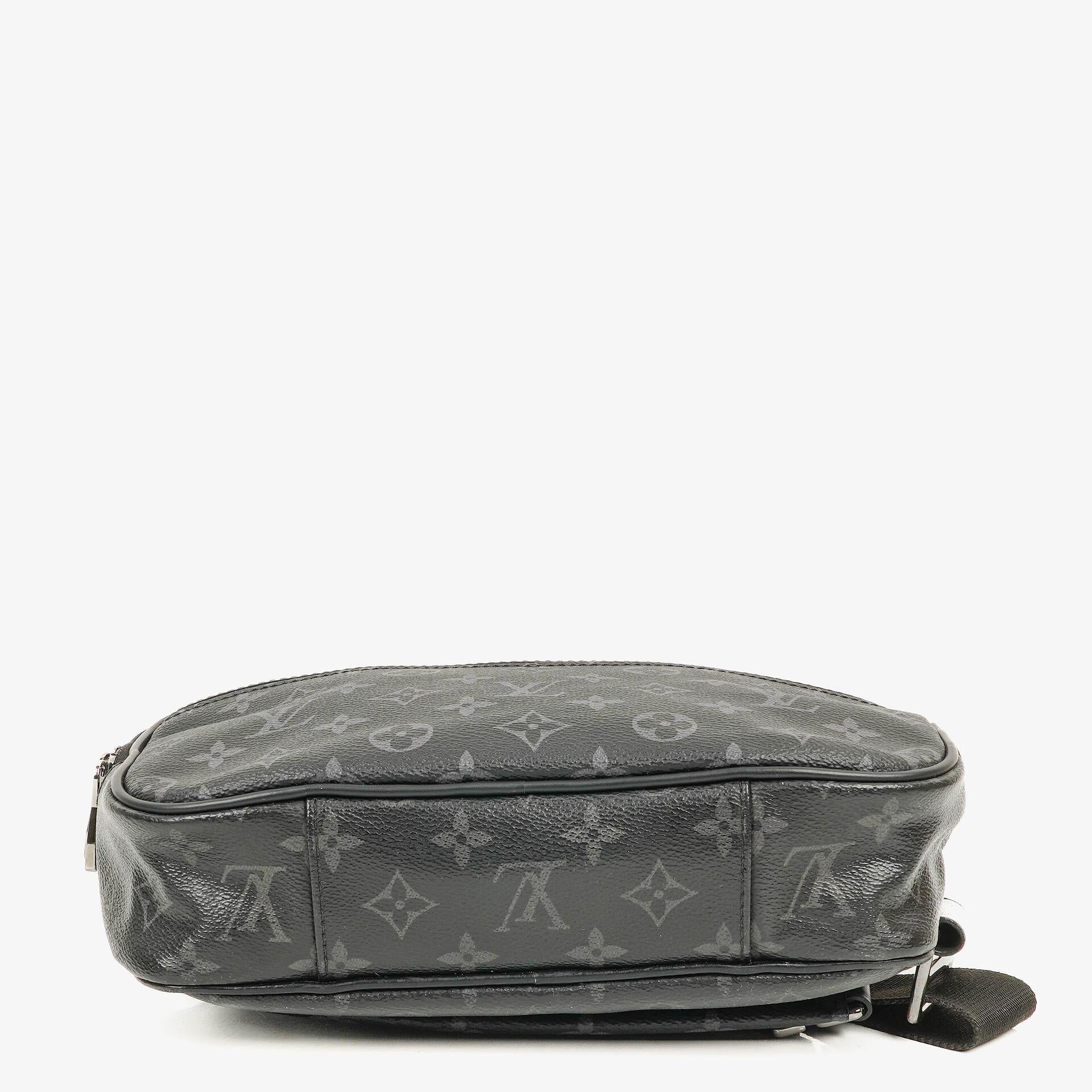 Louis Vuitton Explorer Bauchtasche aus Monogram Eclipse