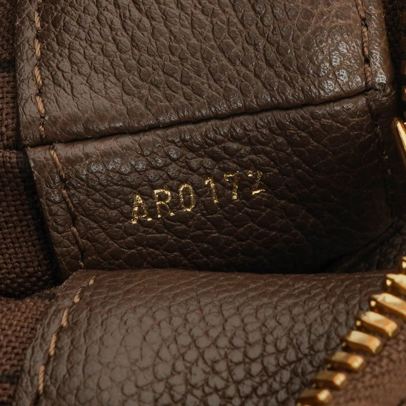 Louis Vuitton Audacieuse PM Tasche aus Monogram Ombre Empreinte