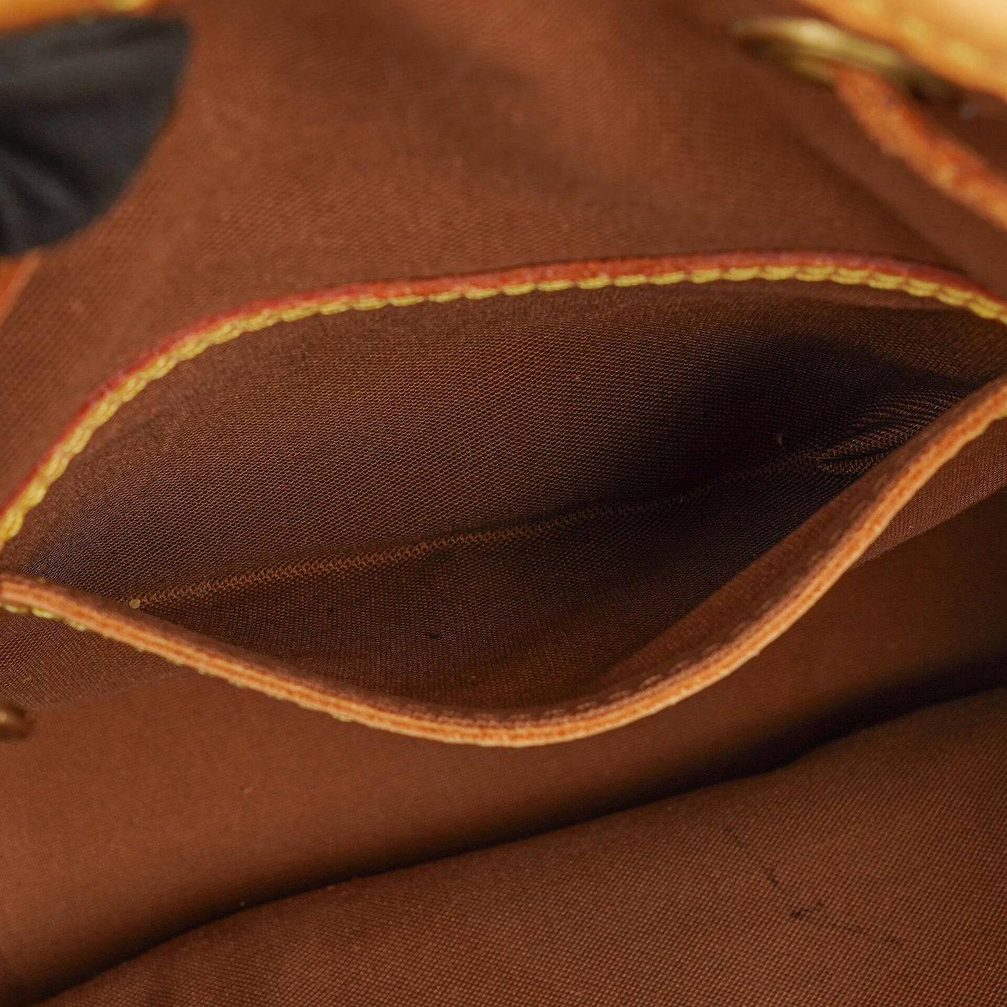 Louis Vuitton Montsouris MM Rucksack aus Monogram Canvas