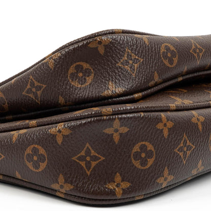 Louis Vuitton Multi Pochette Accessoires aus Monogram Canvas und Rose Clair Jacquard