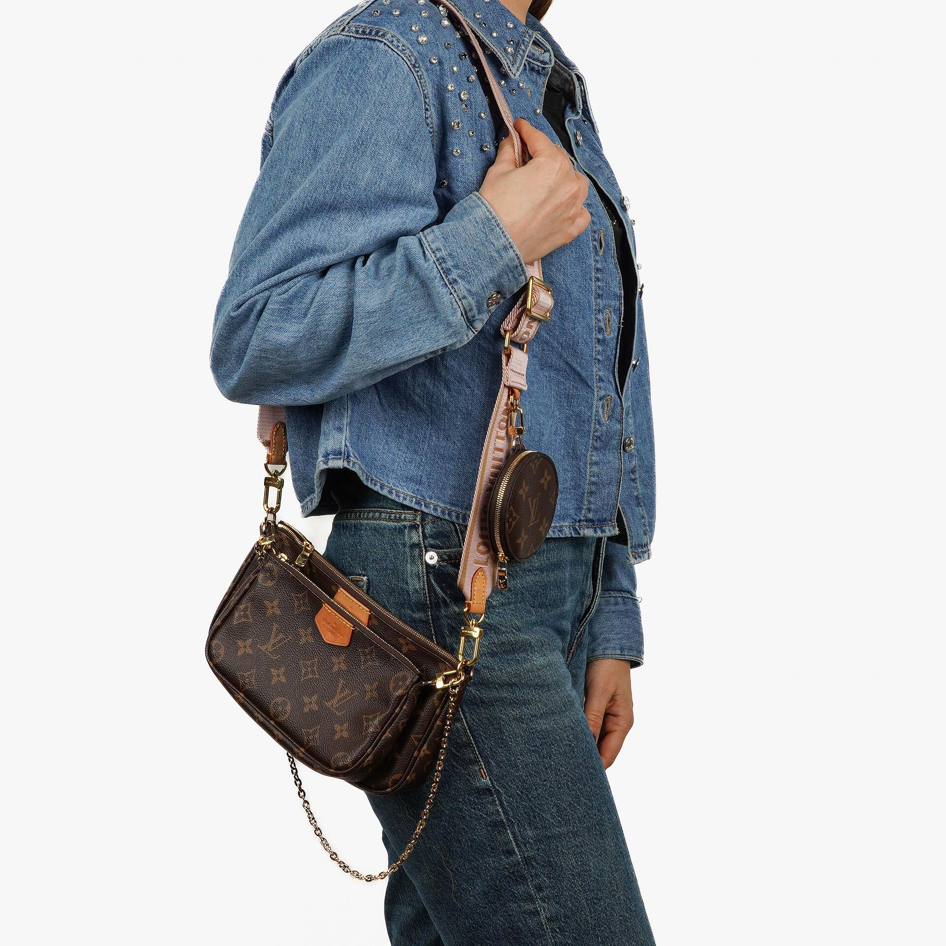 Louis Vuitton Multi Pochette Accessoires aus Monogram Canvas und Rose Clair Jacquard