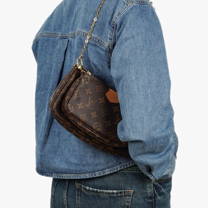 Louis Vuitton Multi Pochette Accessoires aus Monogram Canvas und Rose Clair Jacquard