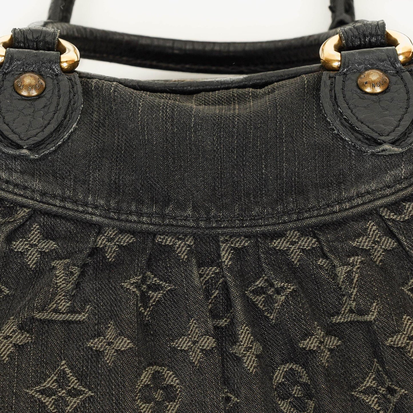 Louis Vuitton Neo Cabby GM Monogram Denim Tasche in Schwarz