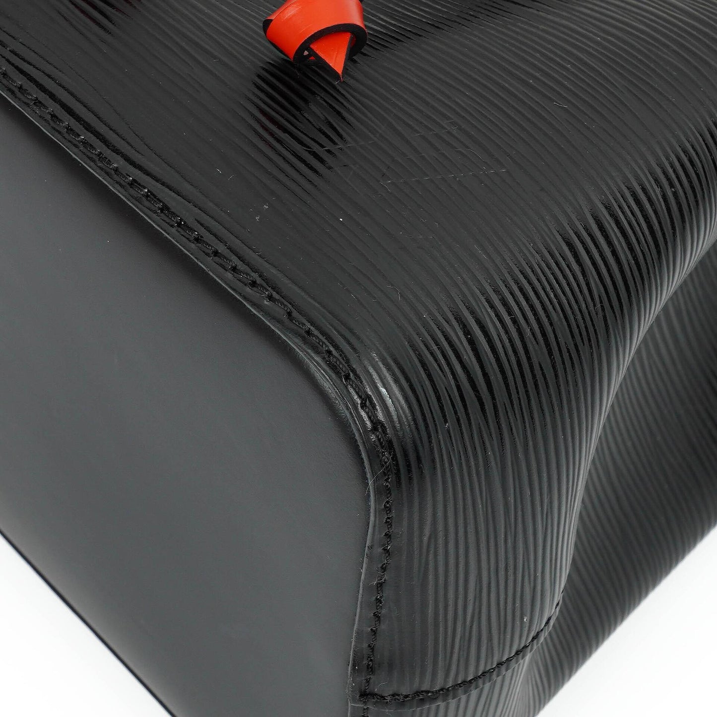 Louis Vuitton NéoNoé BB Tasche aus Epi-Leder in Noir Safran