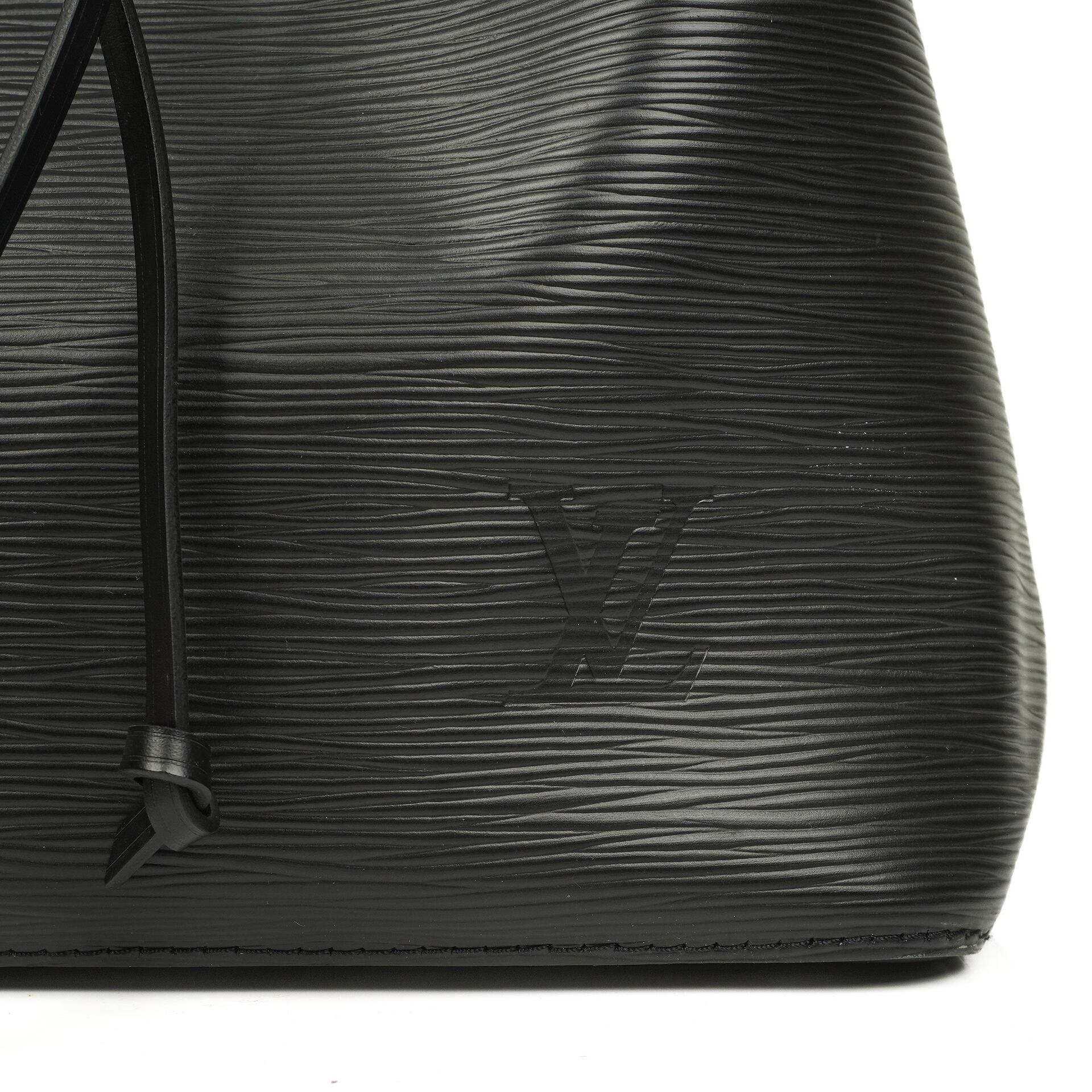 Louis Vuitton NéoNoé Bucket Tasche aus schwarzem Noir Epi Leder mit Kordelzug, 2020