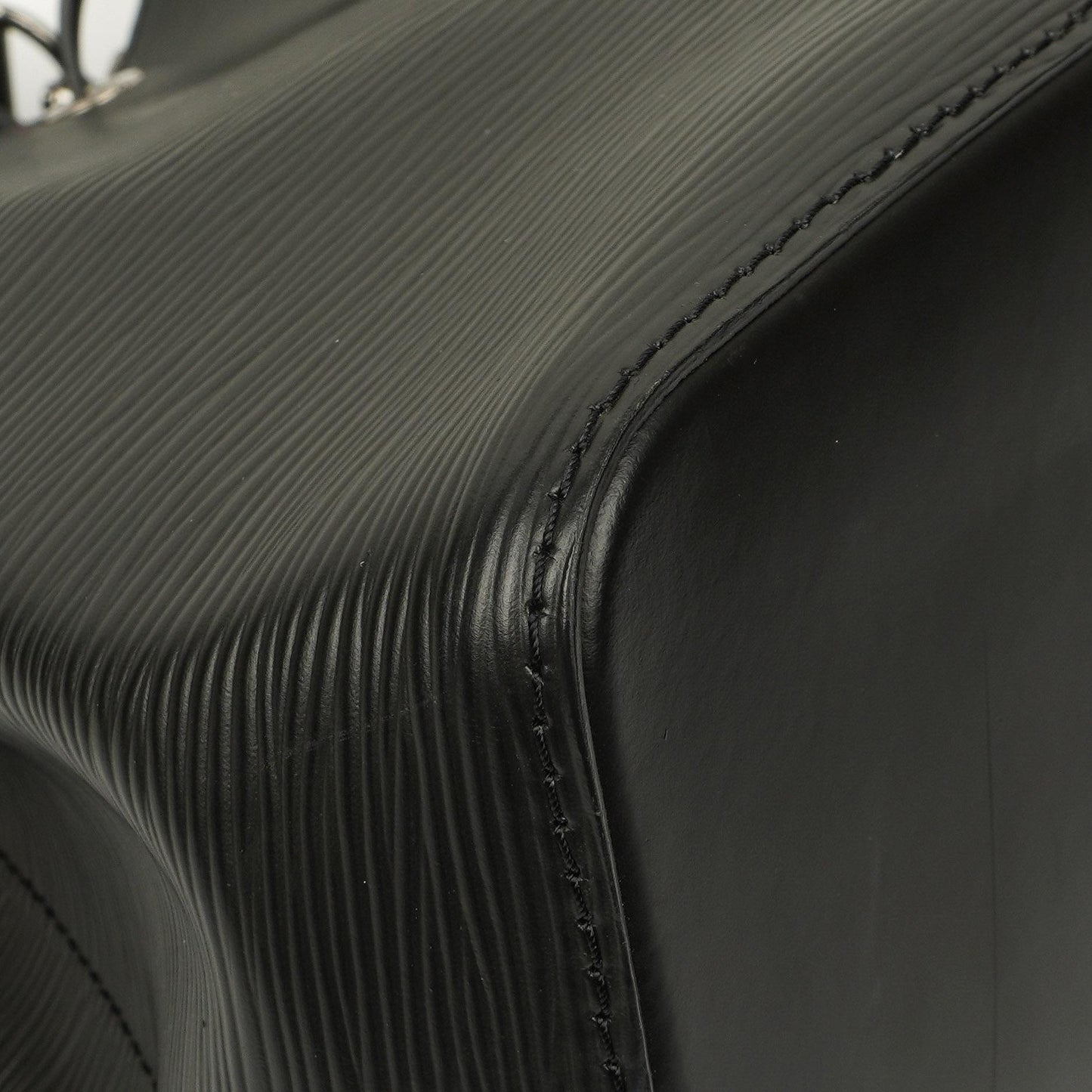 Louis Vuitton NéoNoé Bucket Tasche aus schwarzem Noir Epi Leder mit Kordelzug, 2020