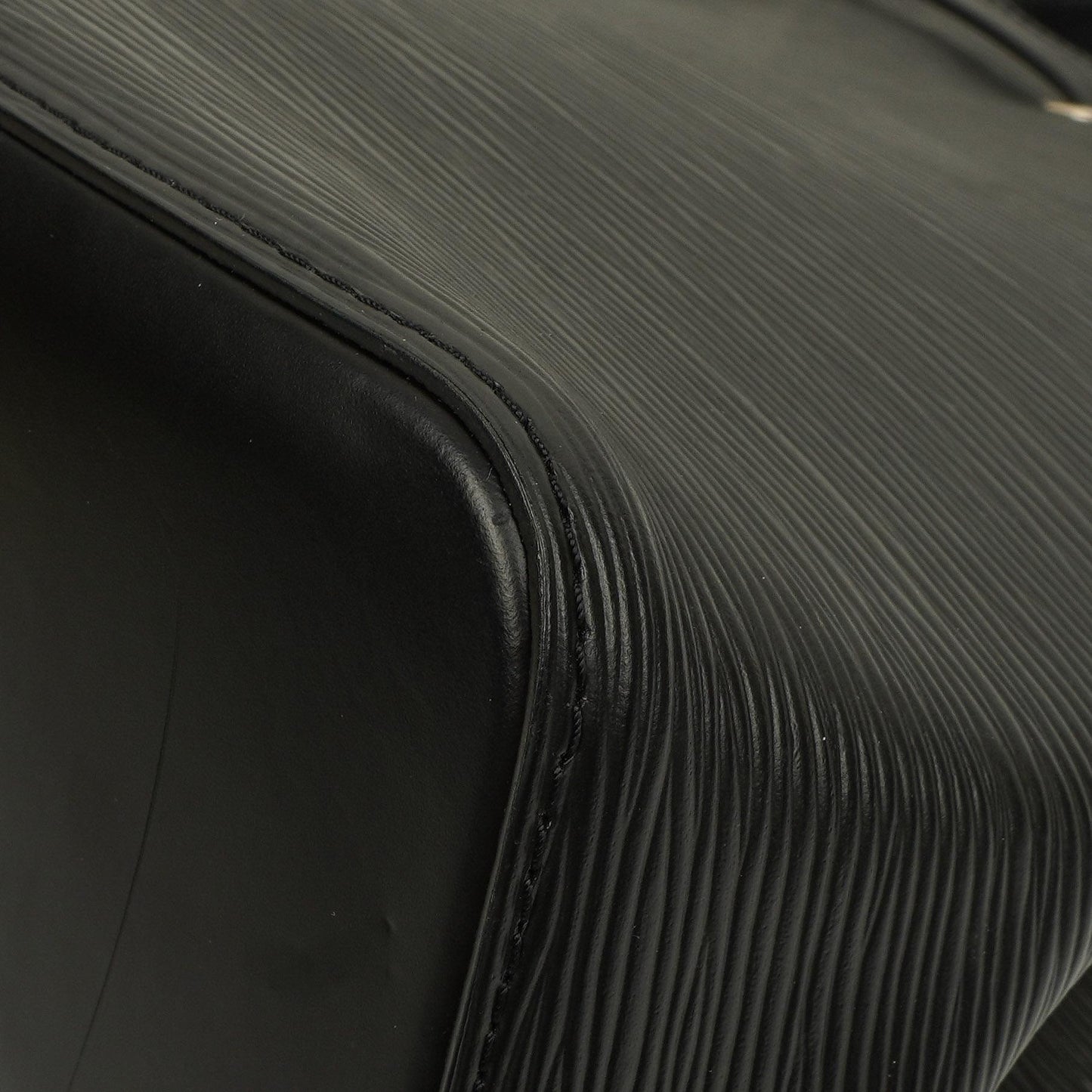 Louis Vuitton NéoNoé Bucket Tasche aus schwarzem Noir Epi Leder mit Kordelzug, 2020