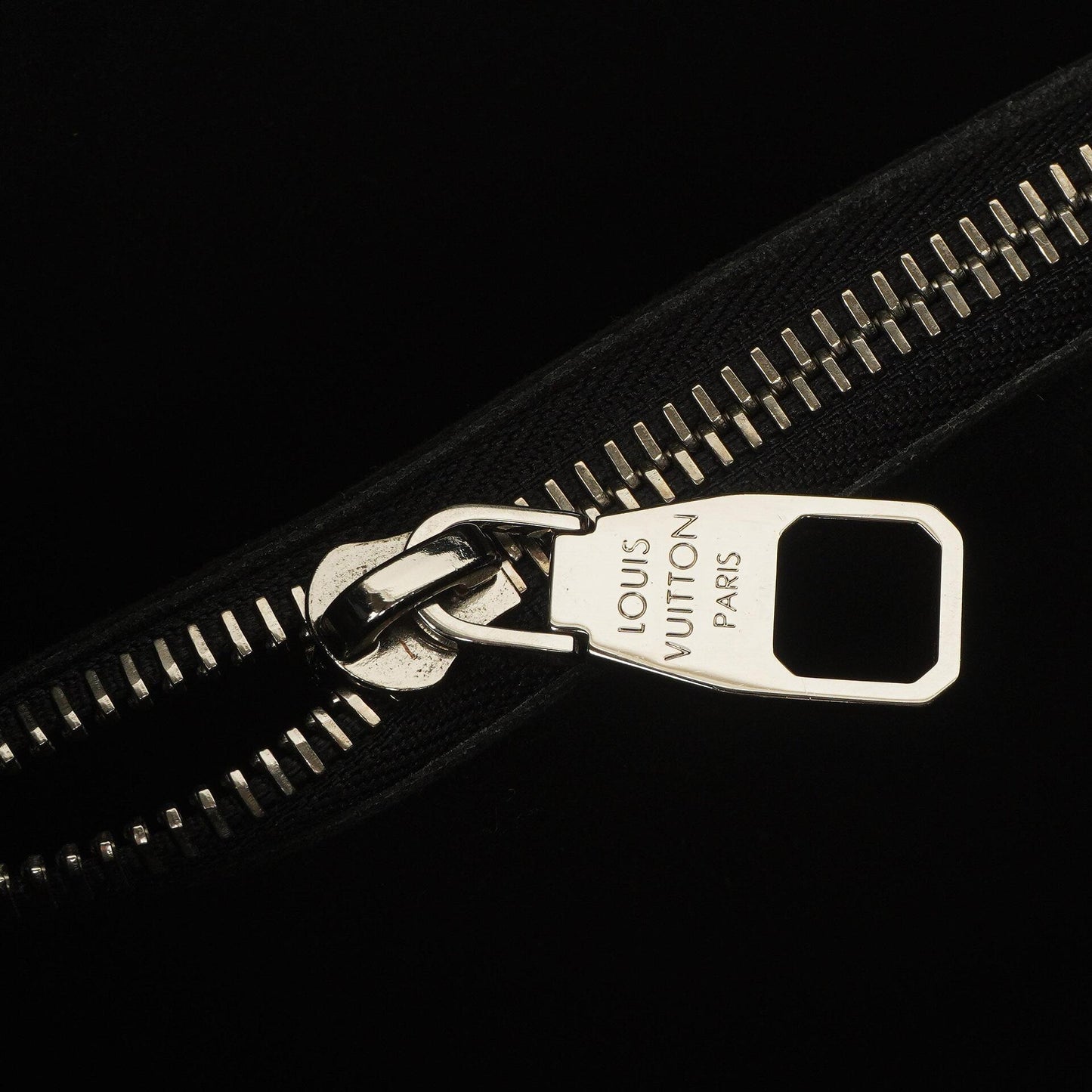 Louis Vuitton NéoNoé Bucket Tasche aus schwarzem Noir Epi Leder mit Kordelzug, 2020