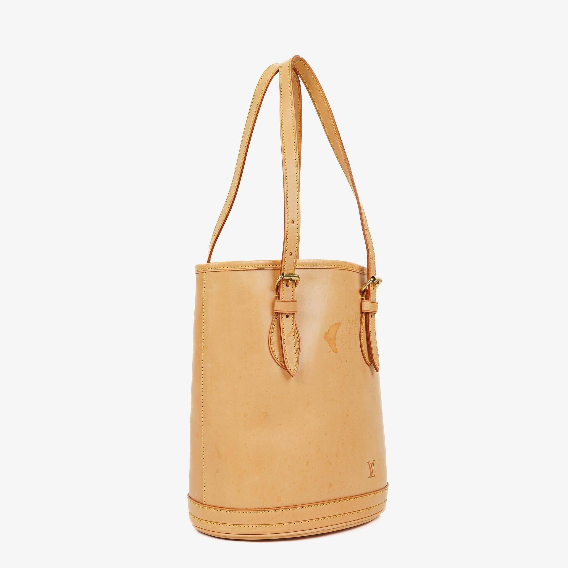 Louis Vuitton Petit Bucket in neutralem Vachetta
