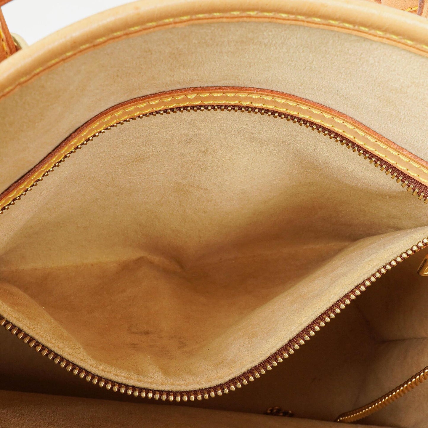 Louis Vuitton Petit Bucket in neutralem Vachetta