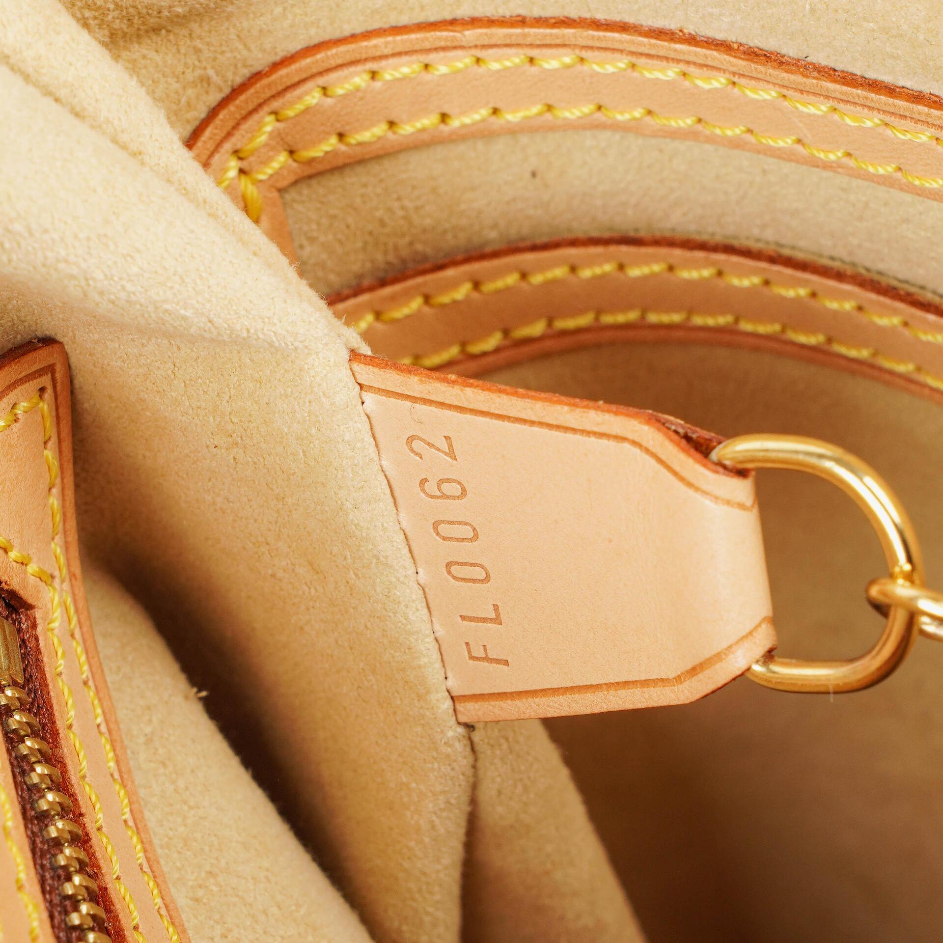 Louis Vuitton Petit Bucket in neutralem Vachetta
