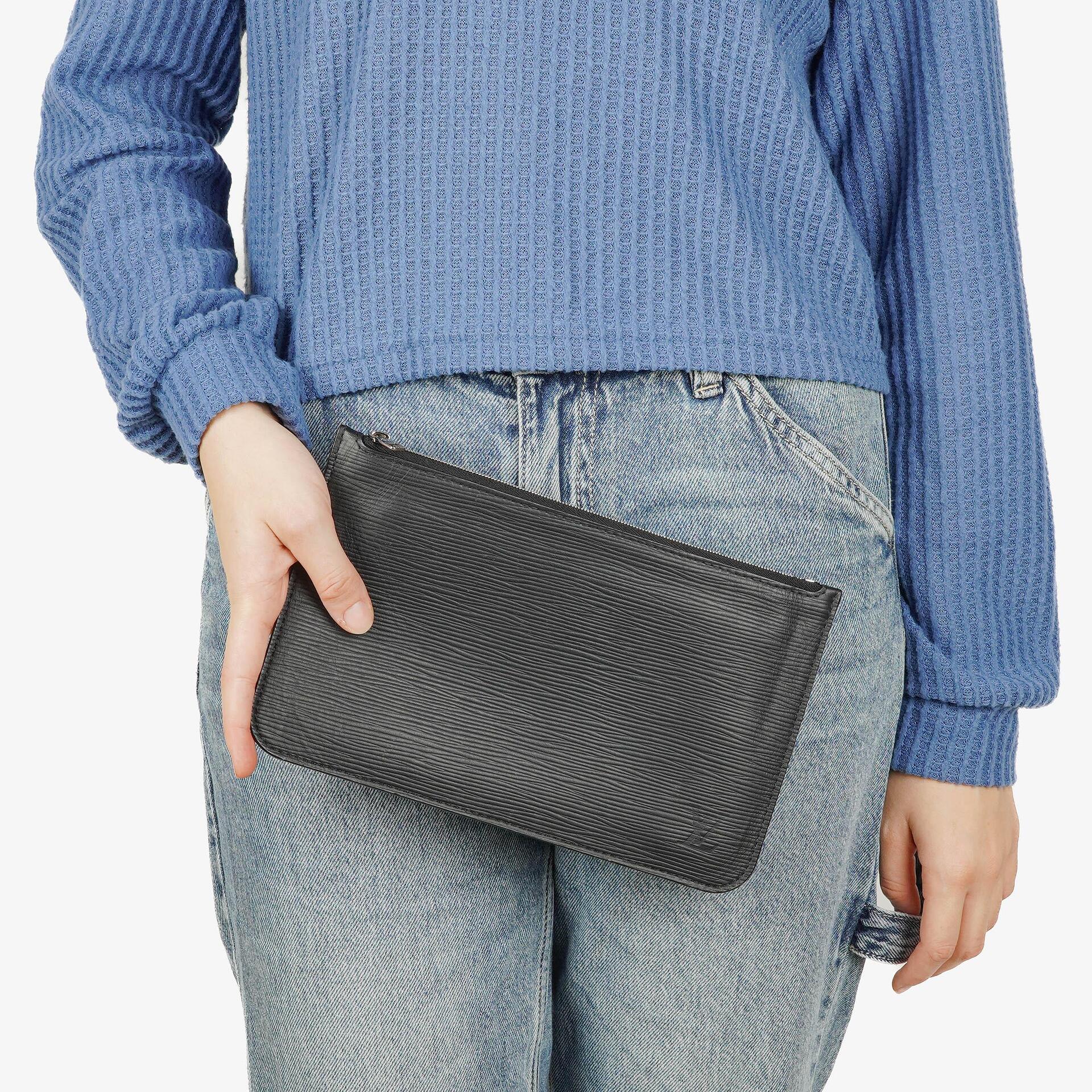 Louis Vuitton Neverfull Clutch Täschchen mit Reißverschluss aus schwarzem Epi Leder