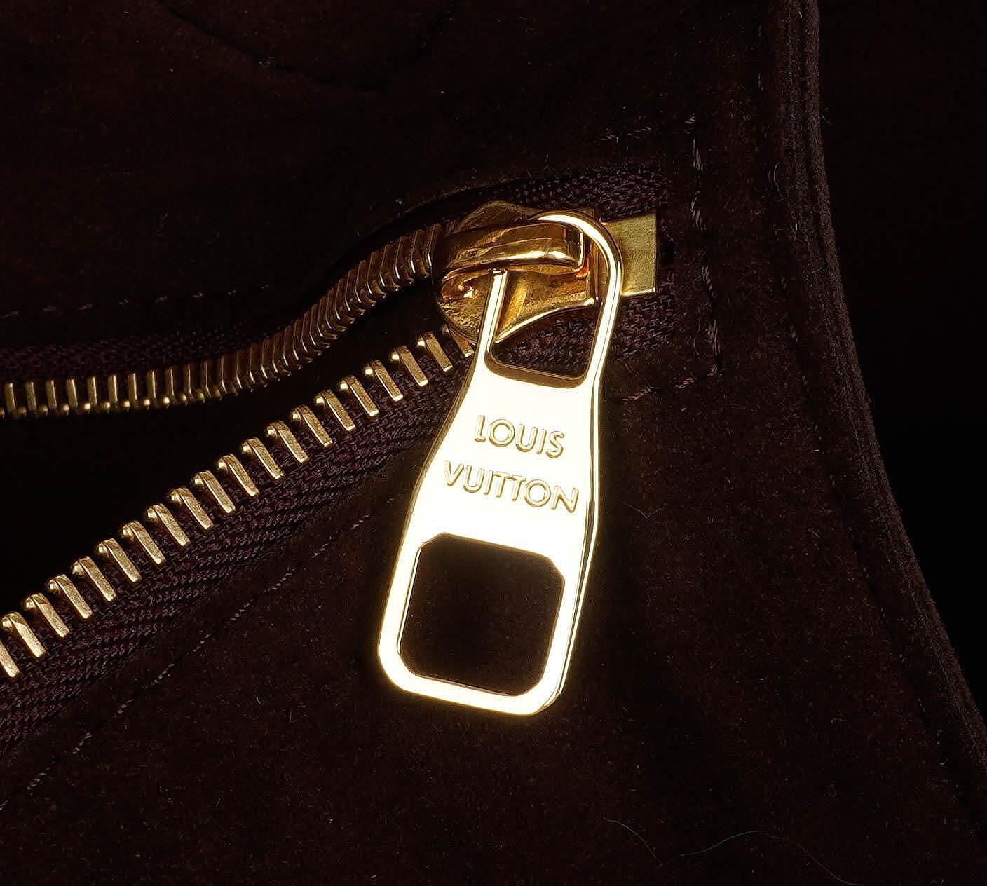Louis Vuitton Neverfull MM Tragetasche aus beigem Empreinte Leder