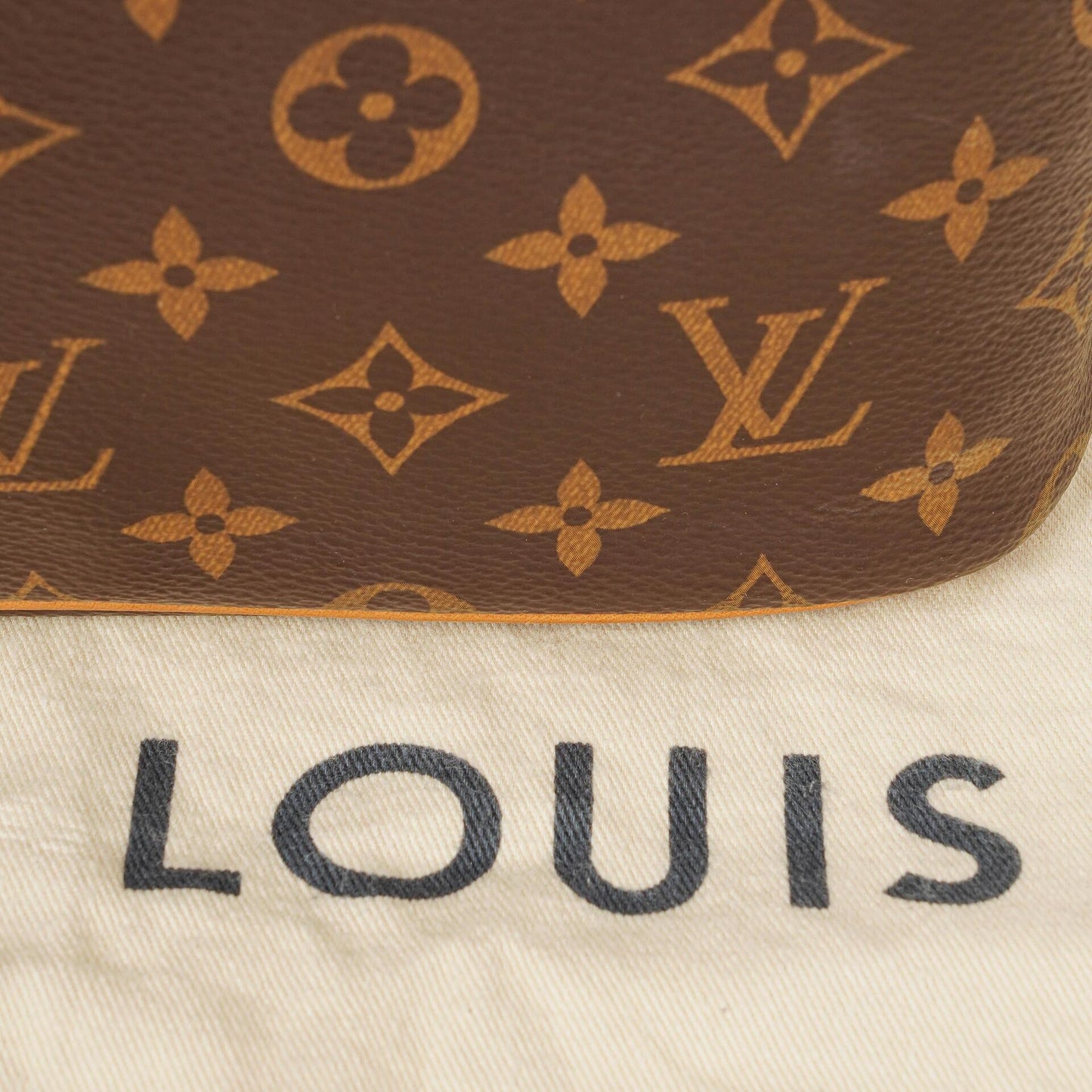 Louis Vuitton Nice BB Kosmetiktasche aus Monogram Canvas