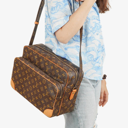 Louis Vuitton Nile GM Umhängetasche aus Monogram Canvas