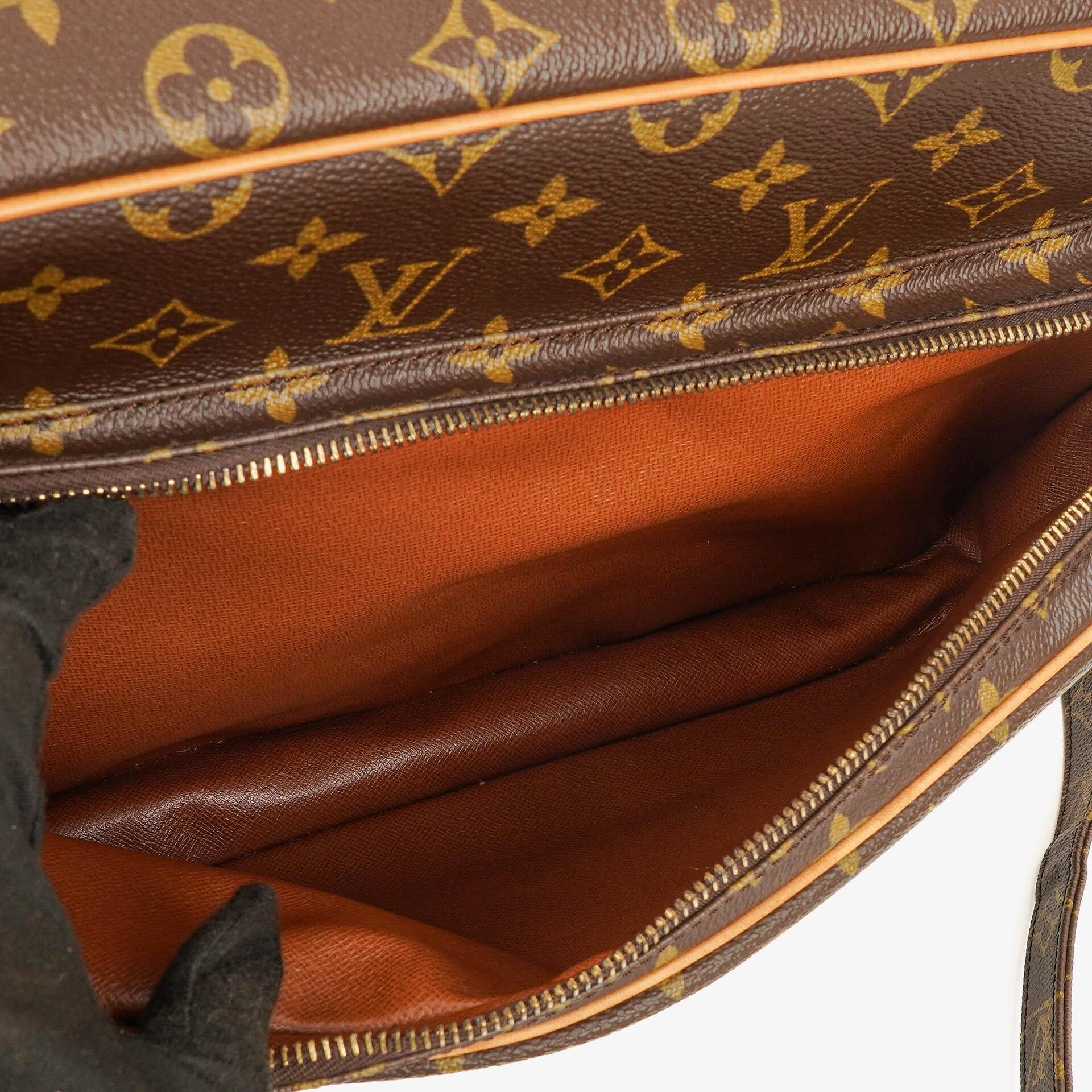 Louis Vuitton Nile GM Umhängetasche aus Monogram Canvas