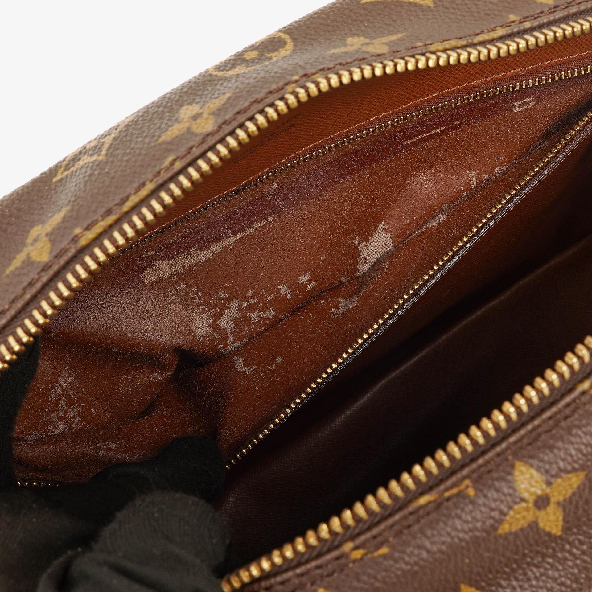 Louis Vuitton Nile GM Umhängetasche aus Monogram Canvas