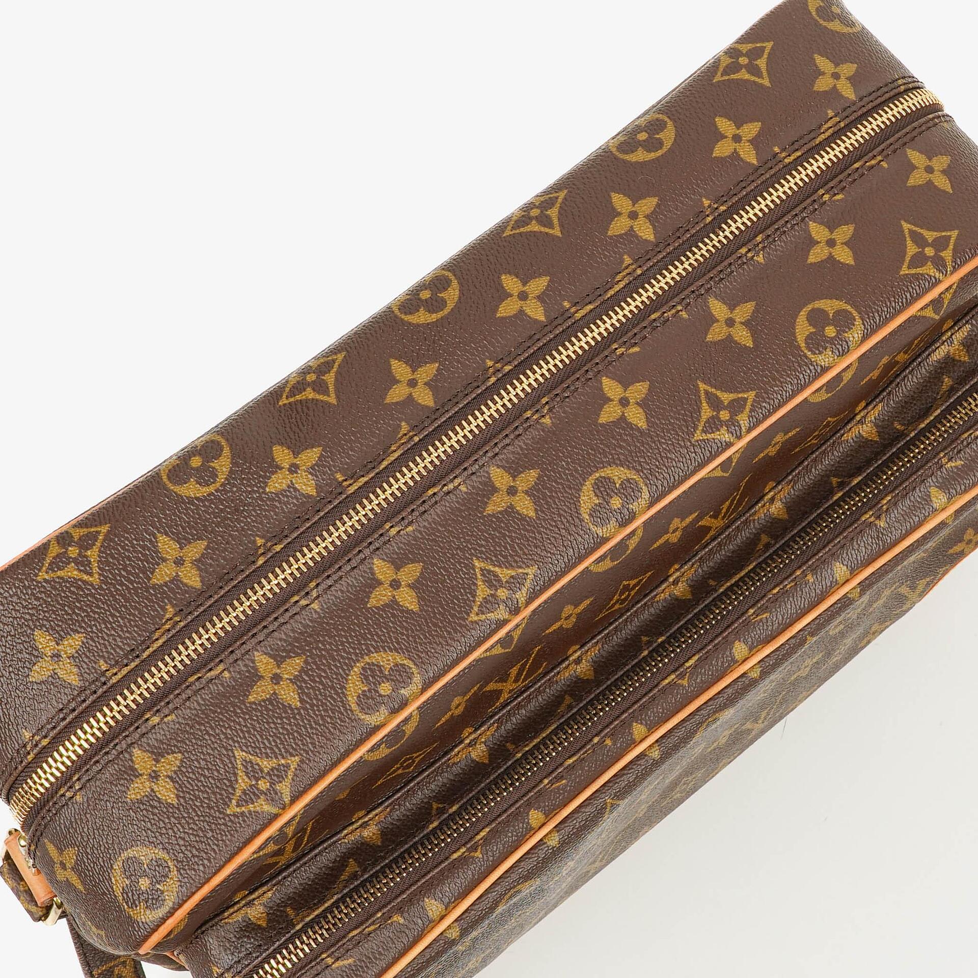 Louis Vuitton Nile GM Umhängetasche aus Monogram Canvas