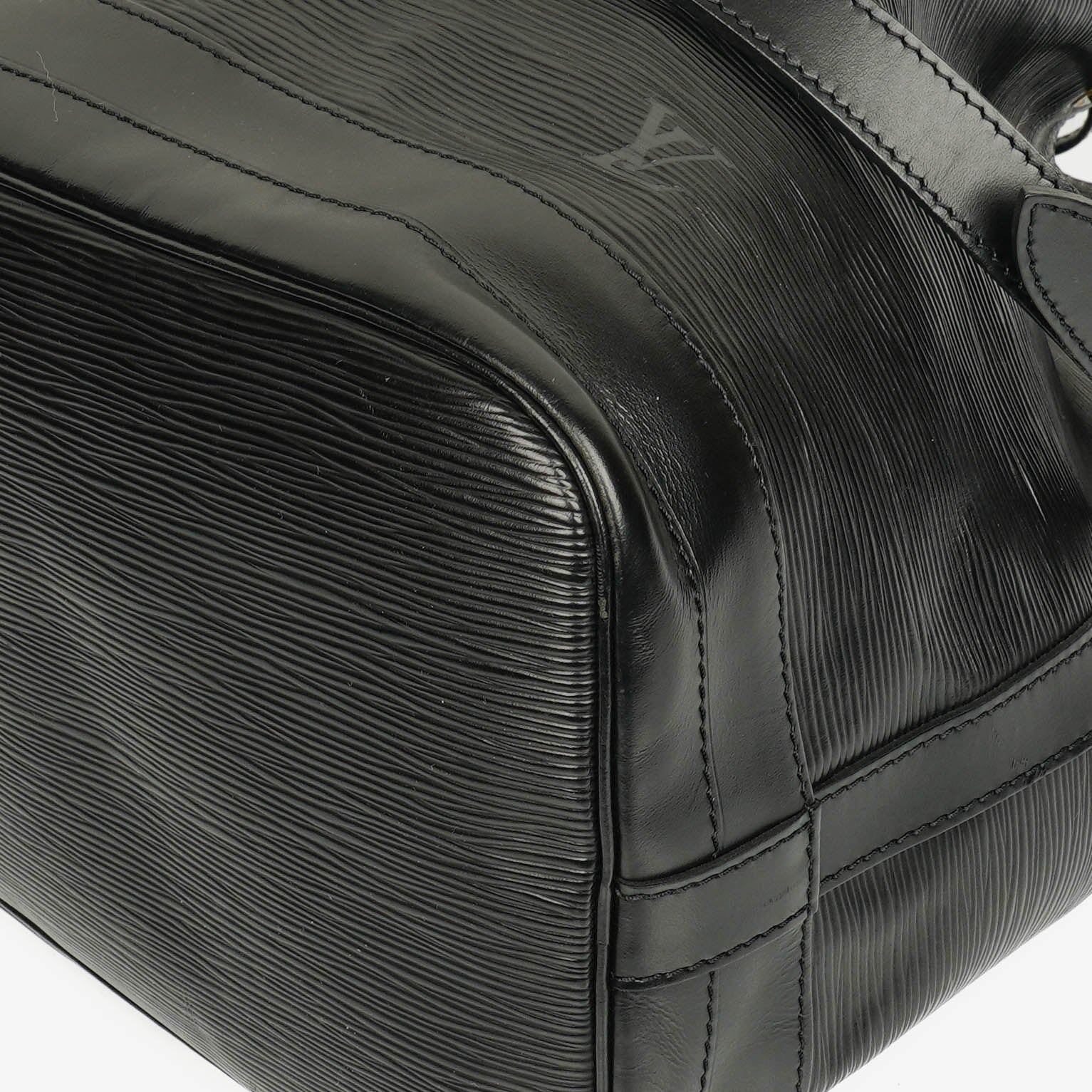 Louis Vuitton Noé GM Schultertasche aus schwarzem Epi Leder