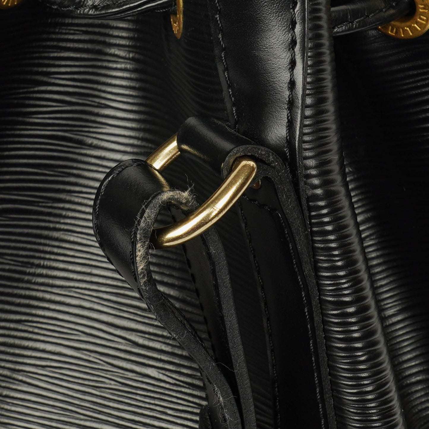 Louis Vuitton Noé GM Schultertasche aus schwarzem Epi Leder