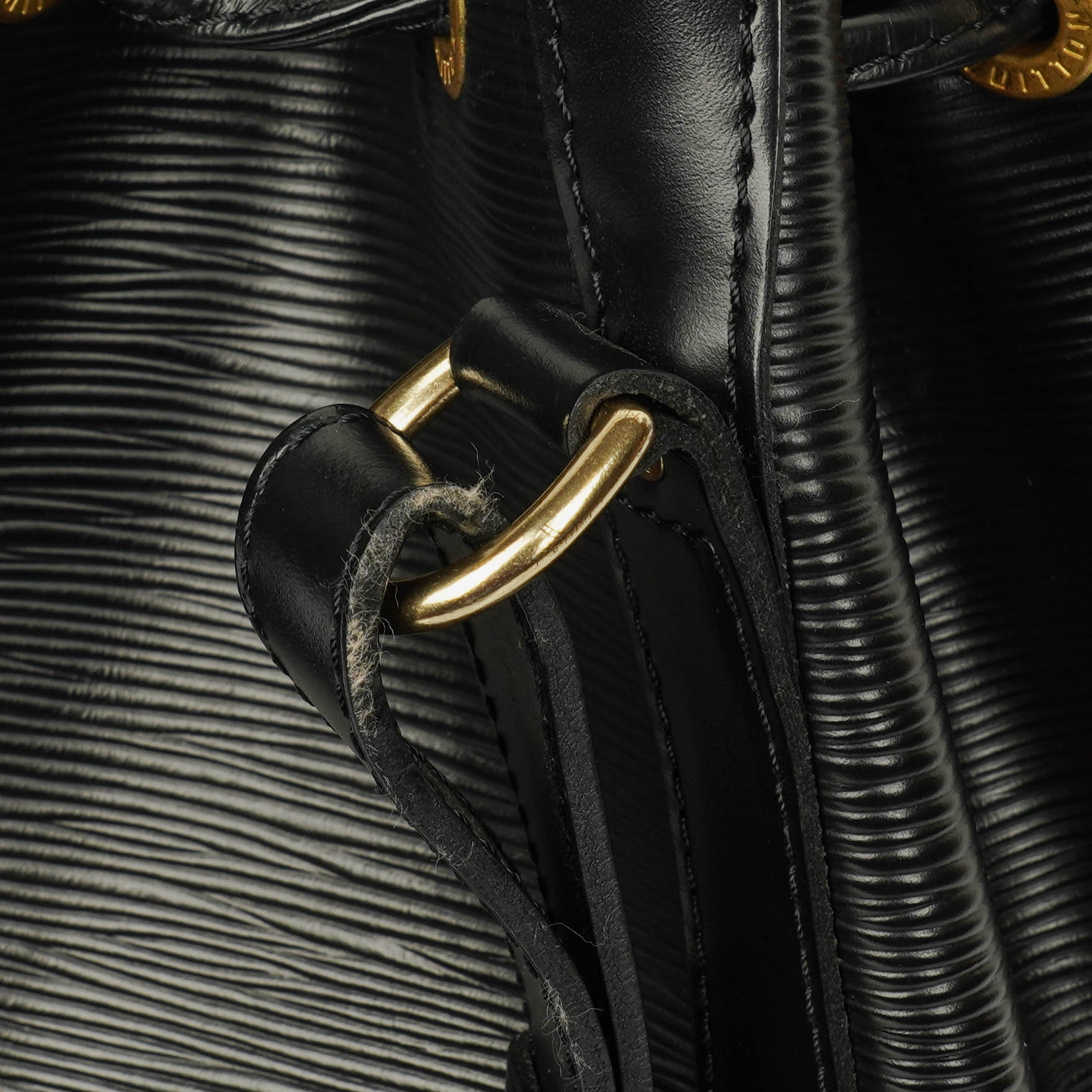 Louis Vuitton Noé GM Schultertasche aus schwarzem Epi Leder