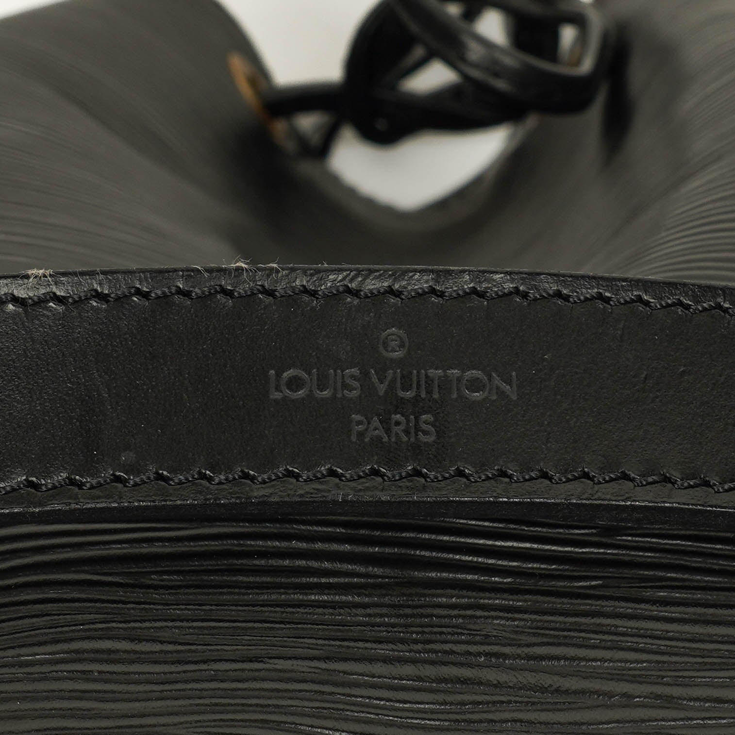 Louis Vuitton Noé GM Schultertasche aus schwarzem Epi Leder