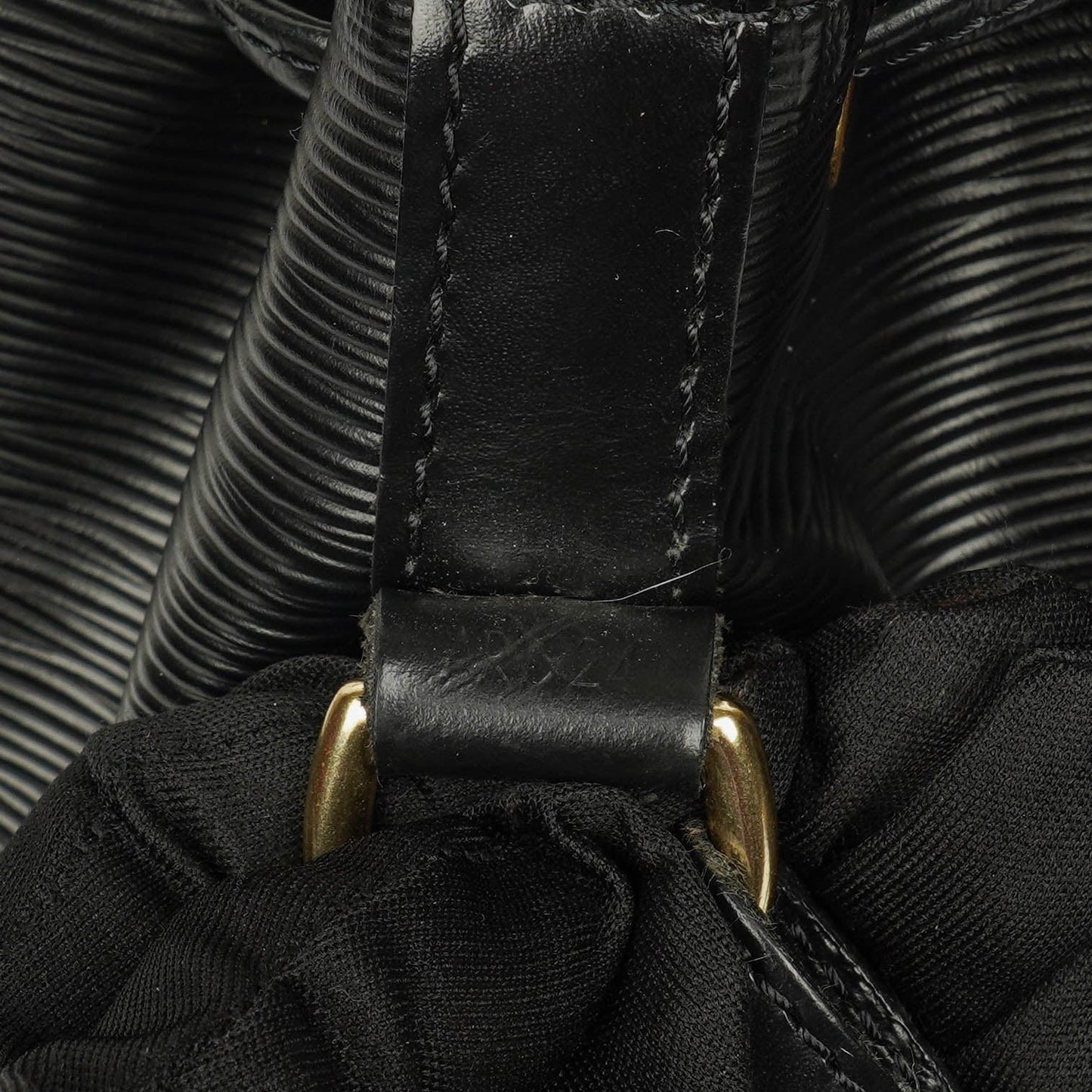 Louis Vuitton Noé GM Schultertasche aus schwarzem Epi Leder