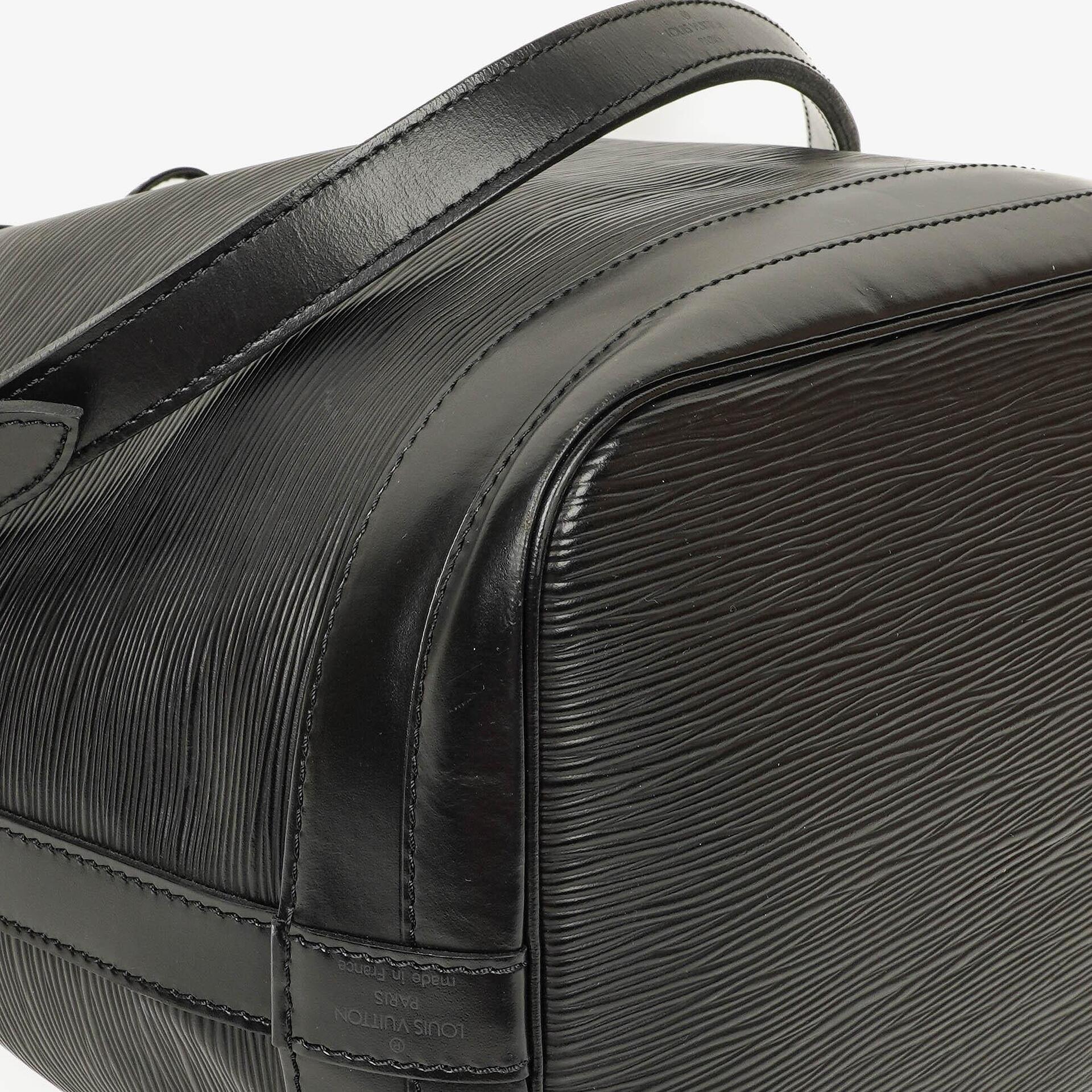 Louis Vuitton Noe Grande GM Schultertasche aus schwarzem Epi Leder